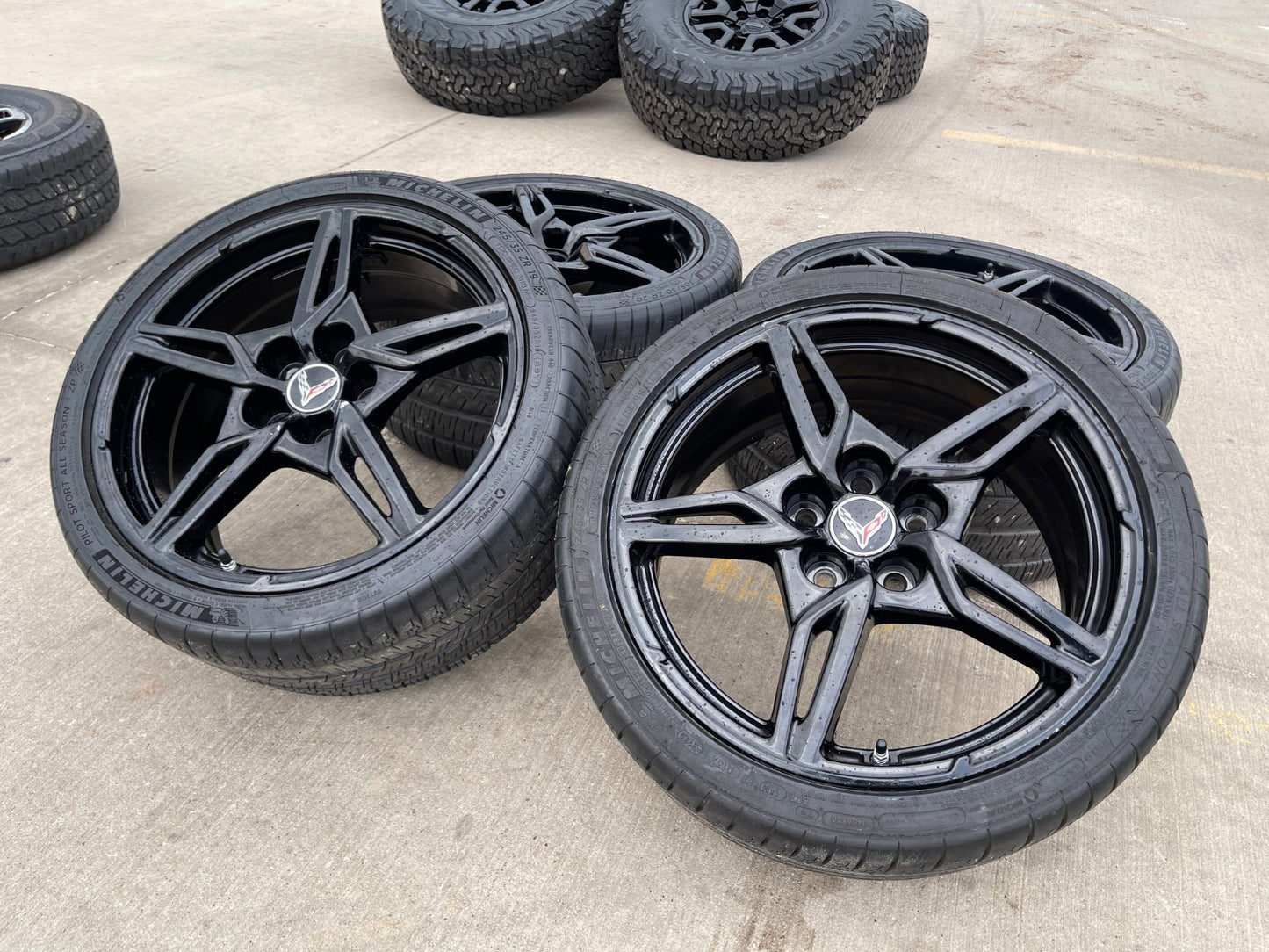 19" + 20" Chevy Corvette C8 OEM 14007 14008 wheels rims BLACK TPMS MICHELIN