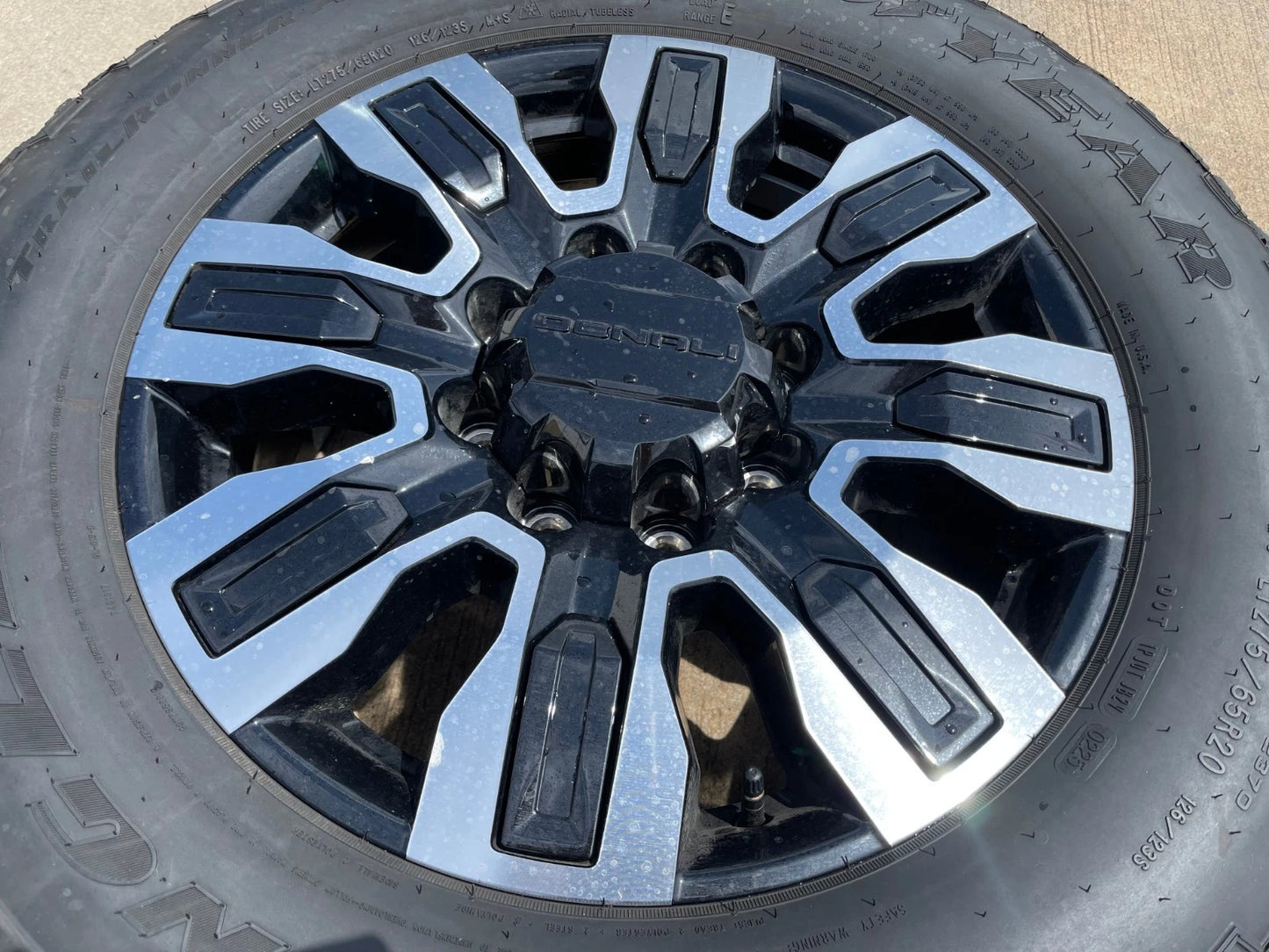 20" GMC Sierra DENALI ULTIMATE 2500 3500 OEM wheel rim 5958 Chevy Spare