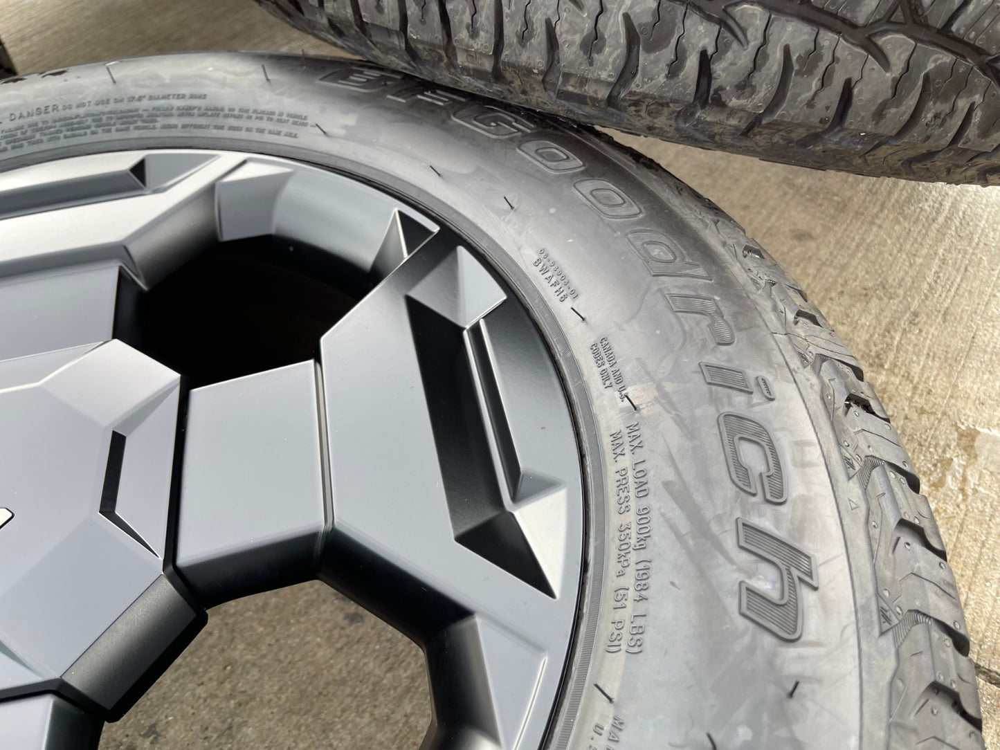 17" Kia Sorento X-PRO OEM wheels rims Telluride Sedona 2025 2026 NEW