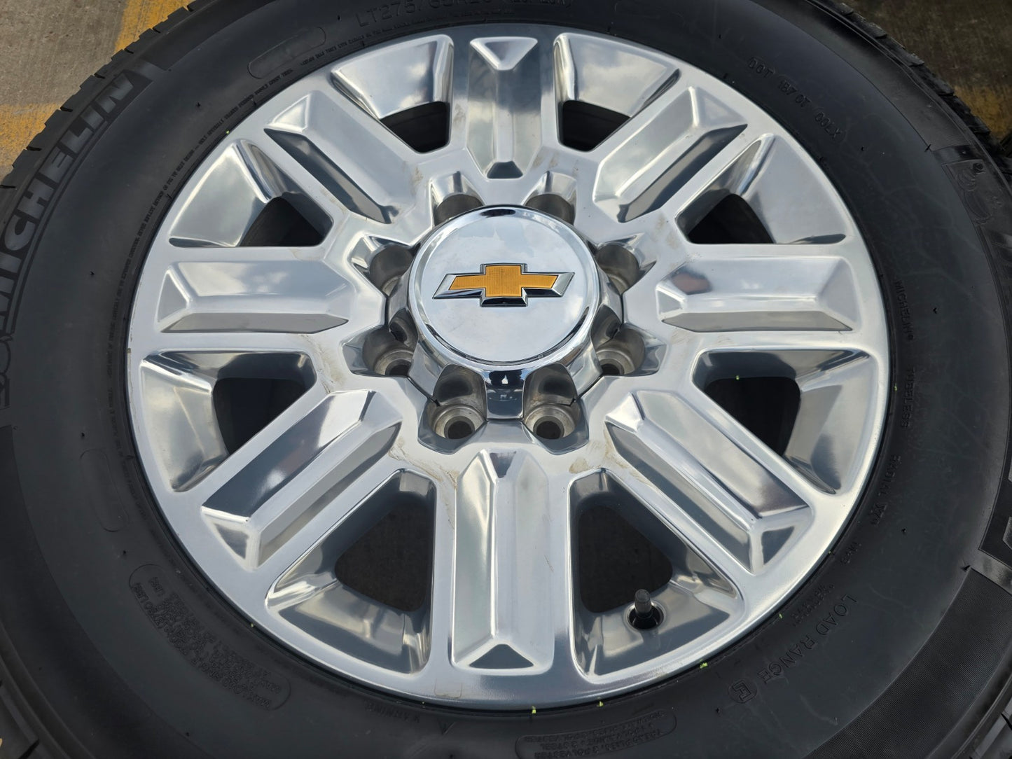 20" Chevy Silverado High Country LTZ 2500 3500 OEM 14124 wheels rims MICHELIN