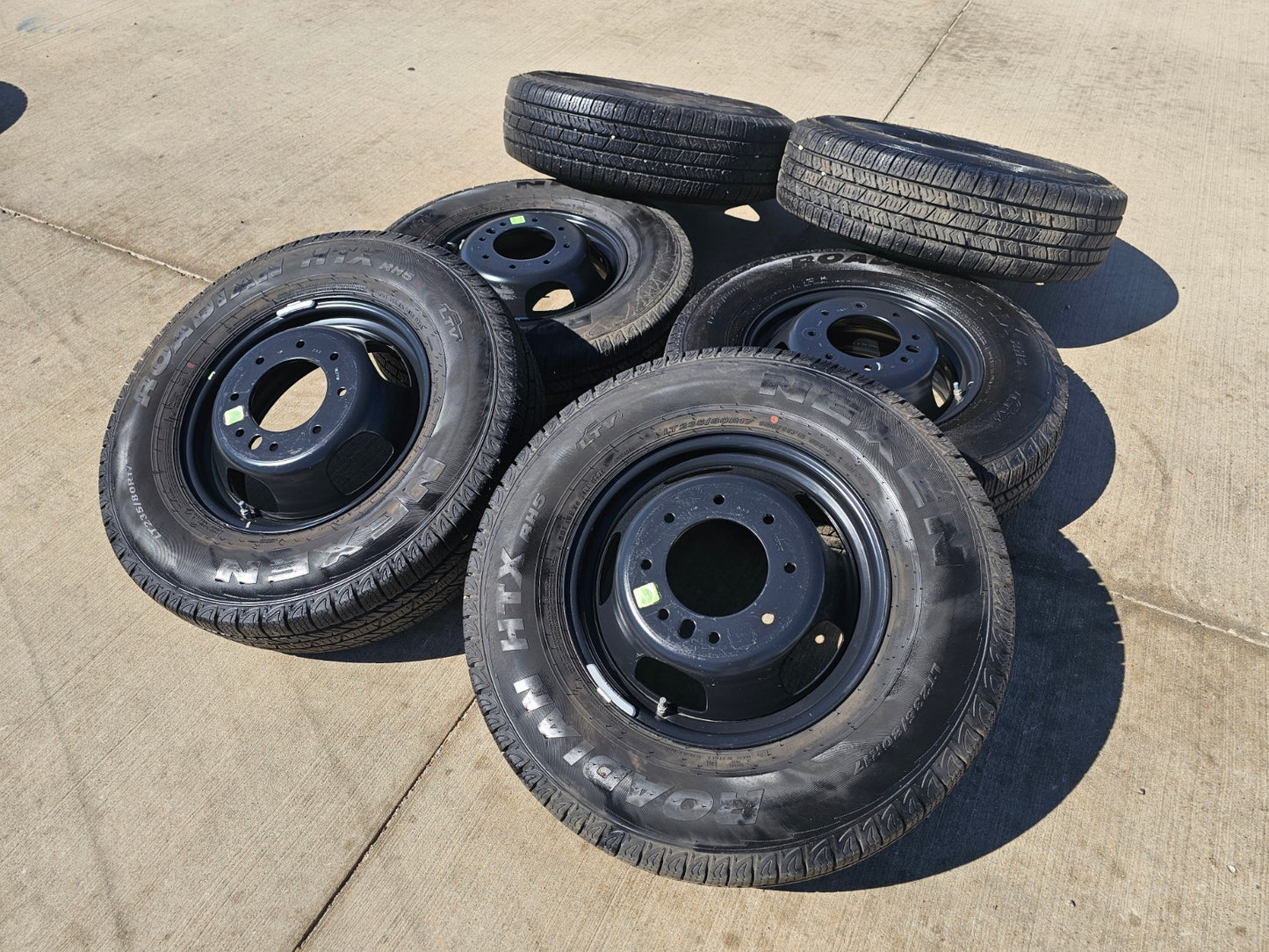 17" Dodge Ram 3500 Dually Laramie 8x200 wheels rims OEM 2703 2704 NEXEN
