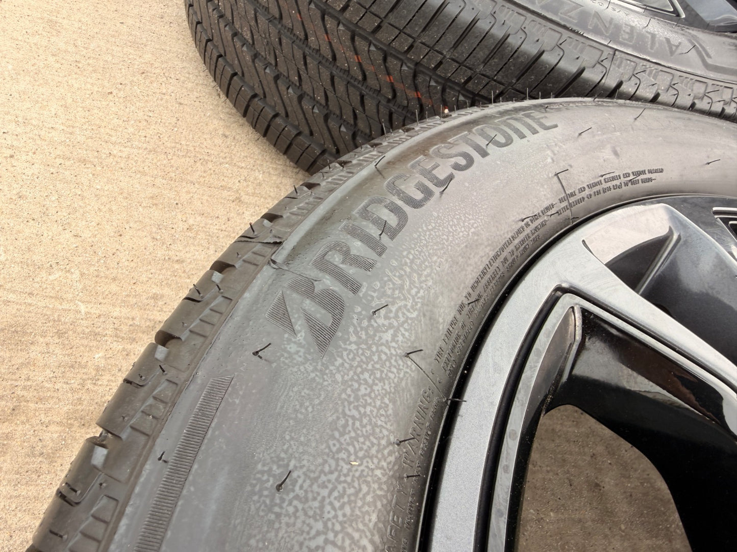 22" Jeep Grand Wagoneer OEM 9279 Obsidian rims wheels RAM 1500 2023 2024 2025