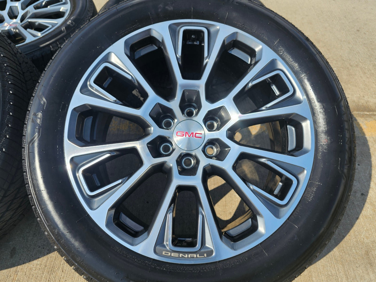 22" GMC Yukon Sierra DENALI OEM wheels rims Tahoe 2024 2025 2026 NEW