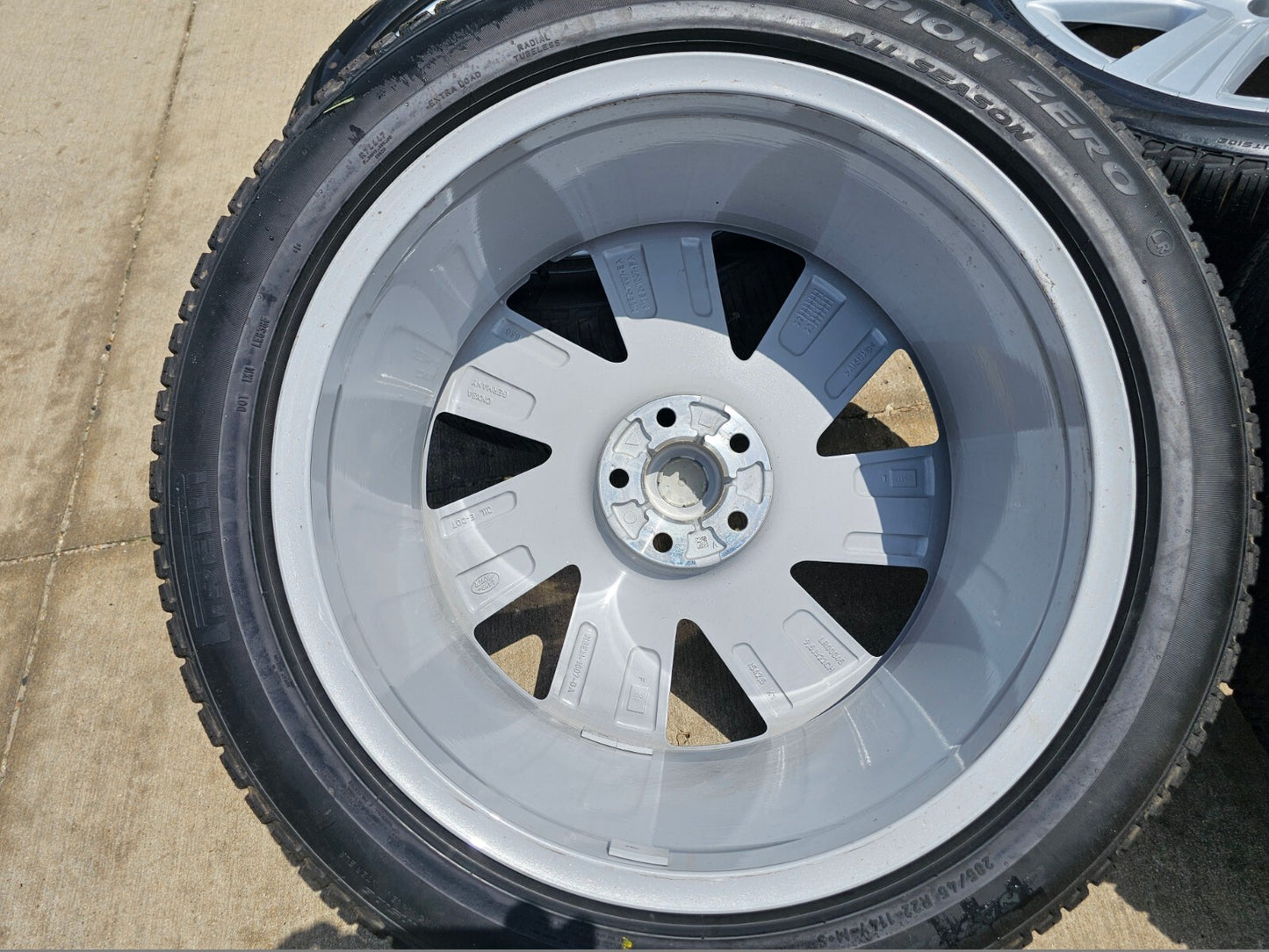 22" Land Rover Range AUTOBIOGRAPHY OEM wheels rims 2023 2024 2025 2026 NEW