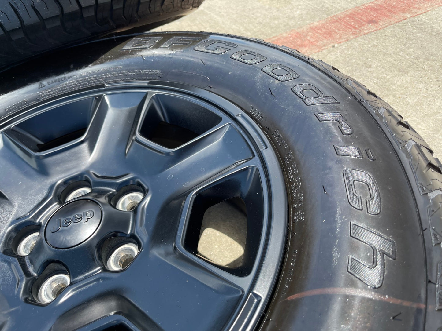 17" Jeep Wrangler Rubicon OEM 9260 wheels rims Gladiator tires BFG A/T NEW