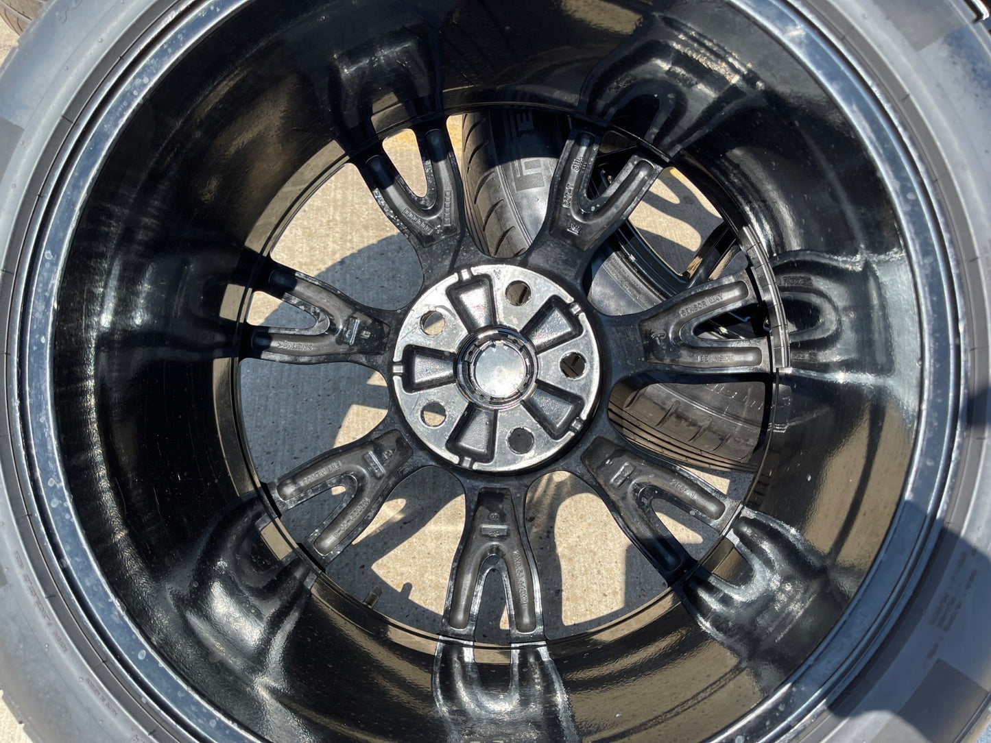 19" Tesla Model S OEM PLAID wheels rims 2022 2023 2024 2025 2026 2027 PIRELLI