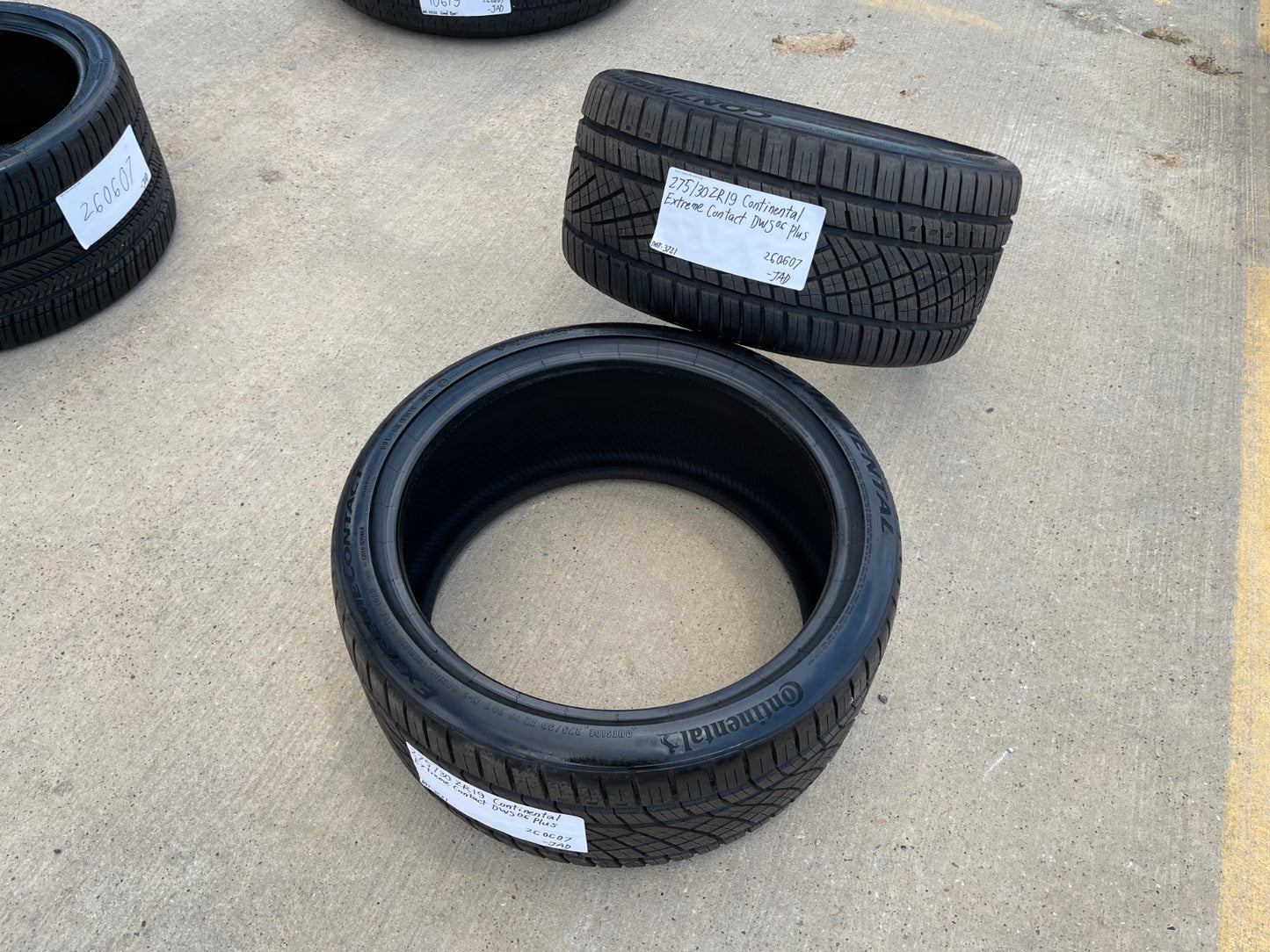 (1) 275/30/19 Continental Extreme Contact DWS06 96Y XL M+S 275/30R19 tire