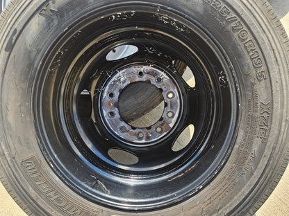 19.5" Ford F-450 F-550 Dually rim RAM 4500 OEM 10x225 spare MICHELIN