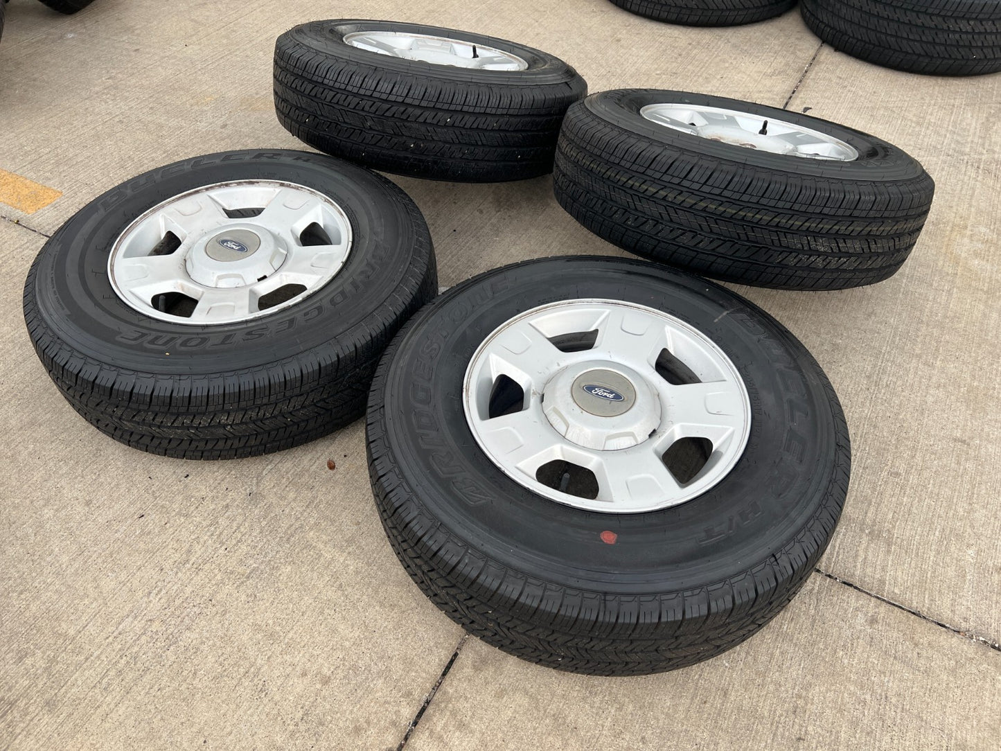 17" Ford F-150 Expedition OEM 3553 rims wheels tires