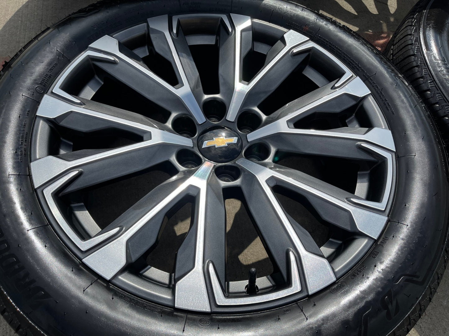 22" Chevy Tahoe Silverado Suburban OEM wheels rims 2023 2024 2025 2026 2027 NEW