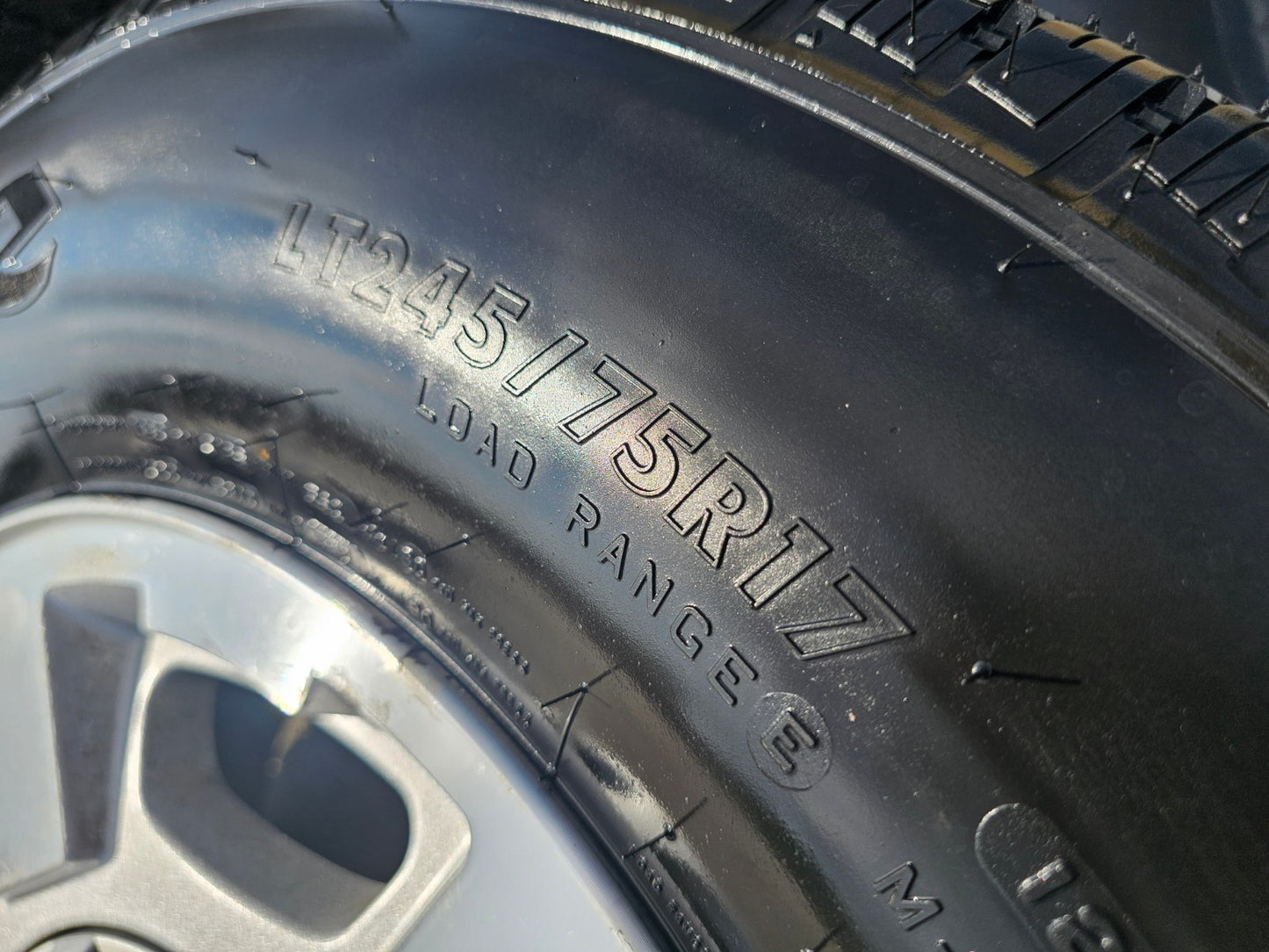 17" GMC Sierra Chevy Silverado 2500 3500 OEM 5500 wheels rims FIRESTONE NEW