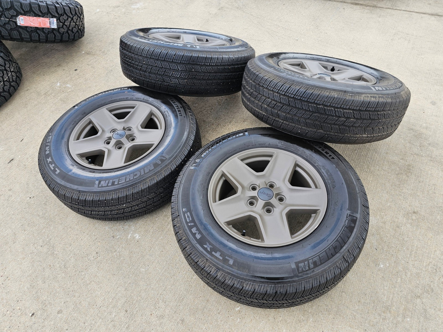 17" Jeep Gladiator MILITARY EDITION OEM wheels rims 9235 Wrangler NEW