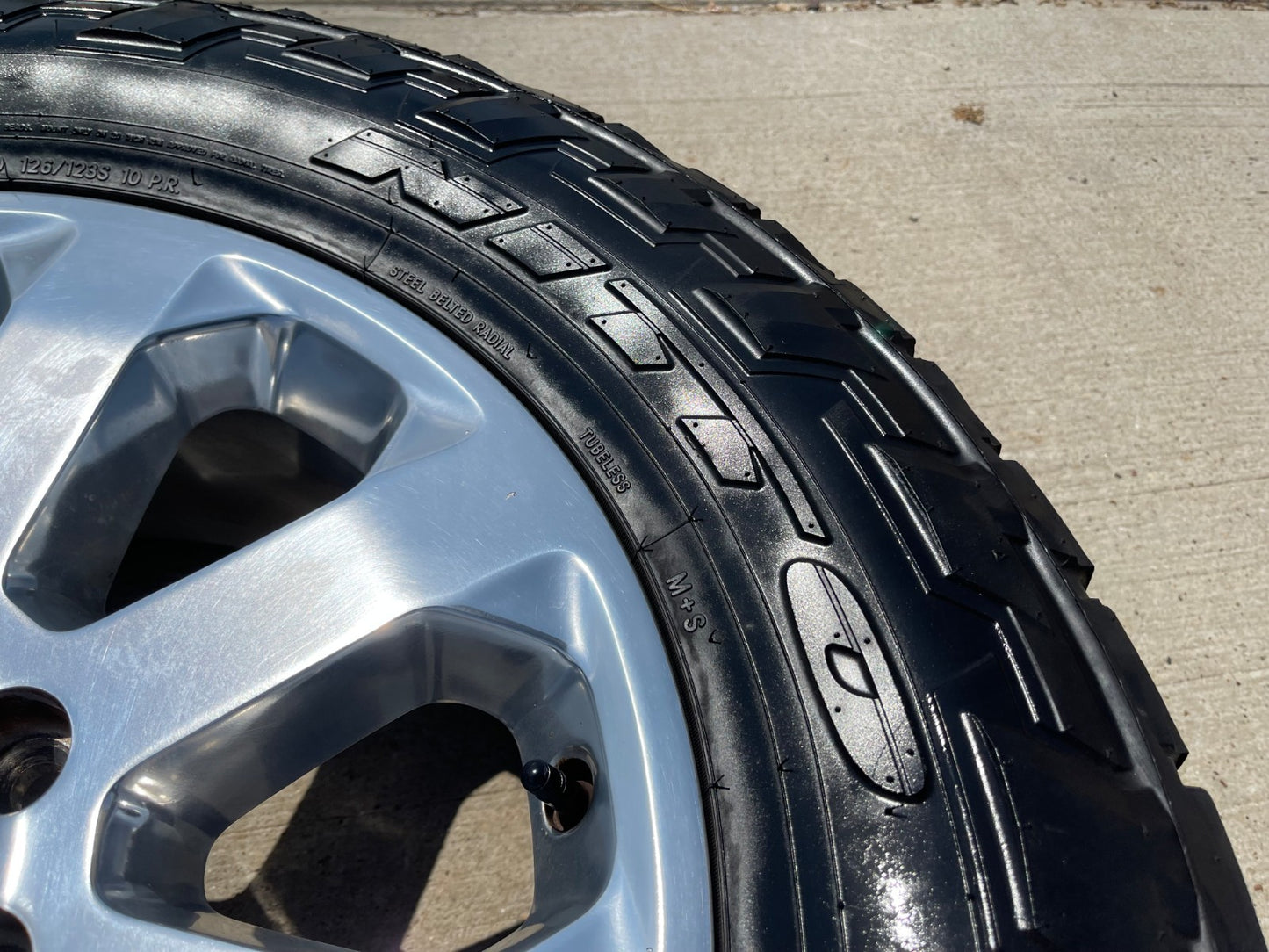 20" Dodge Ram 2500 3500 LARAMIE OEM 2700 wheels rims tires SET NITRO 34"