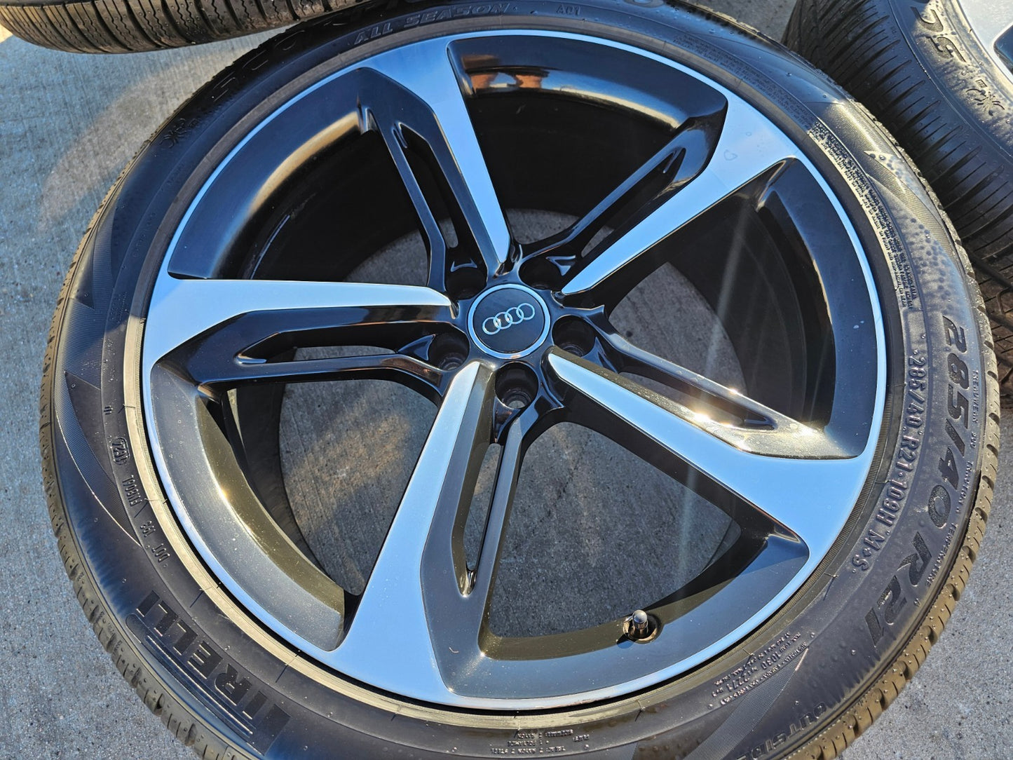 21" Audi SQ5 SQ7 SQ8 OEM wheels rims 58939 Q7 Q8 Q5 RS S PIRELLI