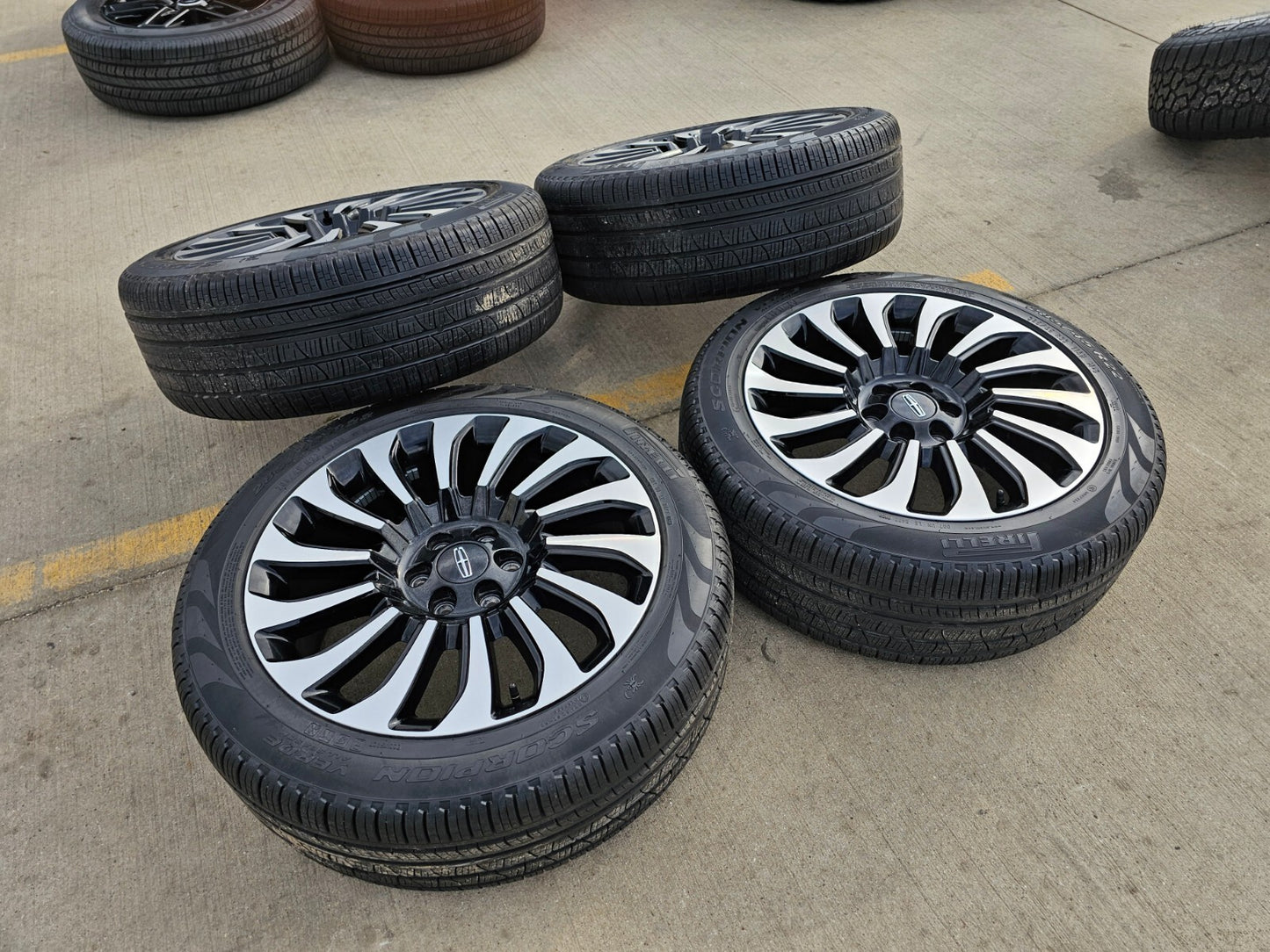 22" Lincoln Navigator OEM rims wheels 10499 95383 Black Label 2023 2024 2025