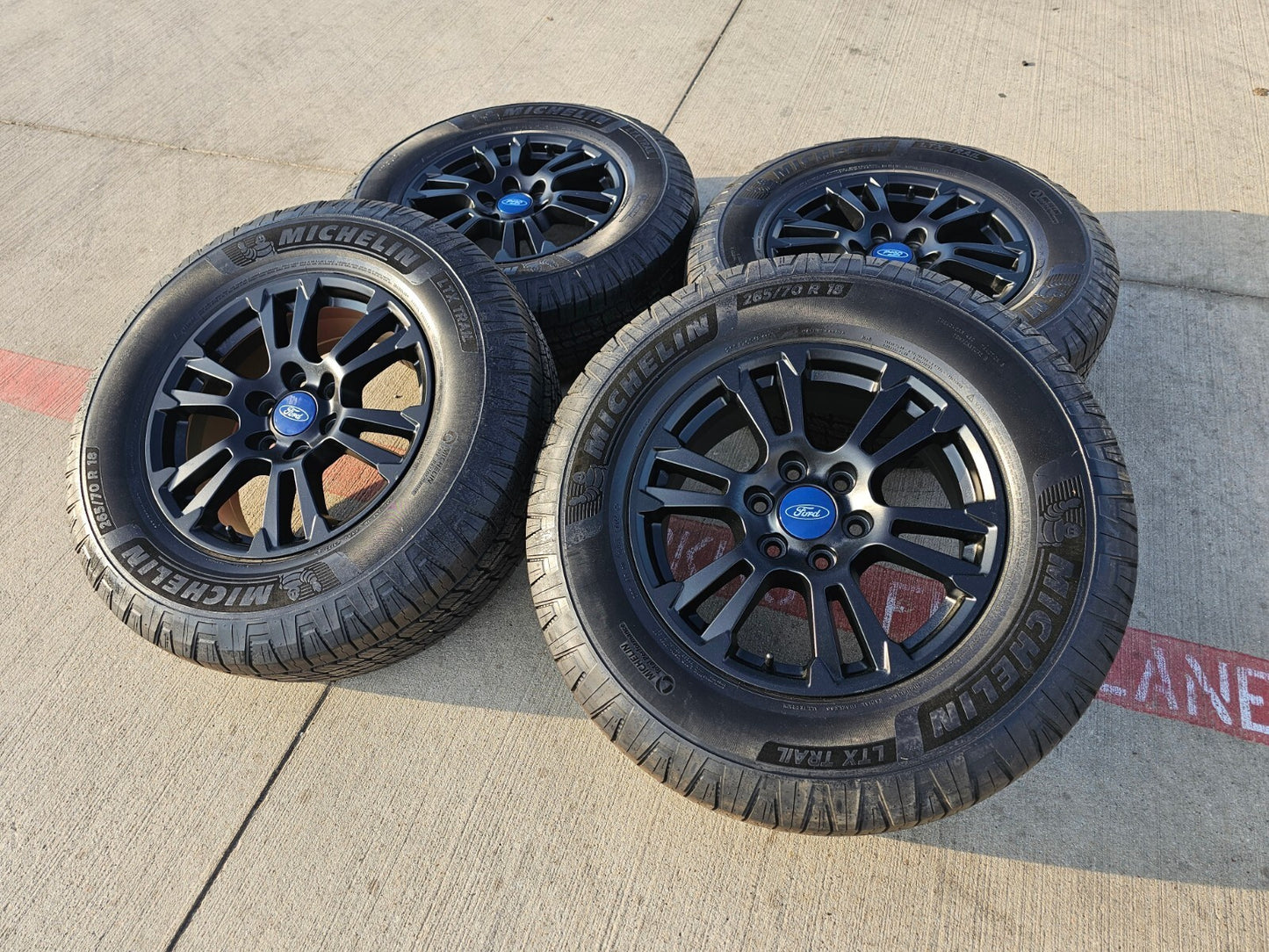 18" Ford F-150 Expedition OEM rims wheels 10001 tires NEW