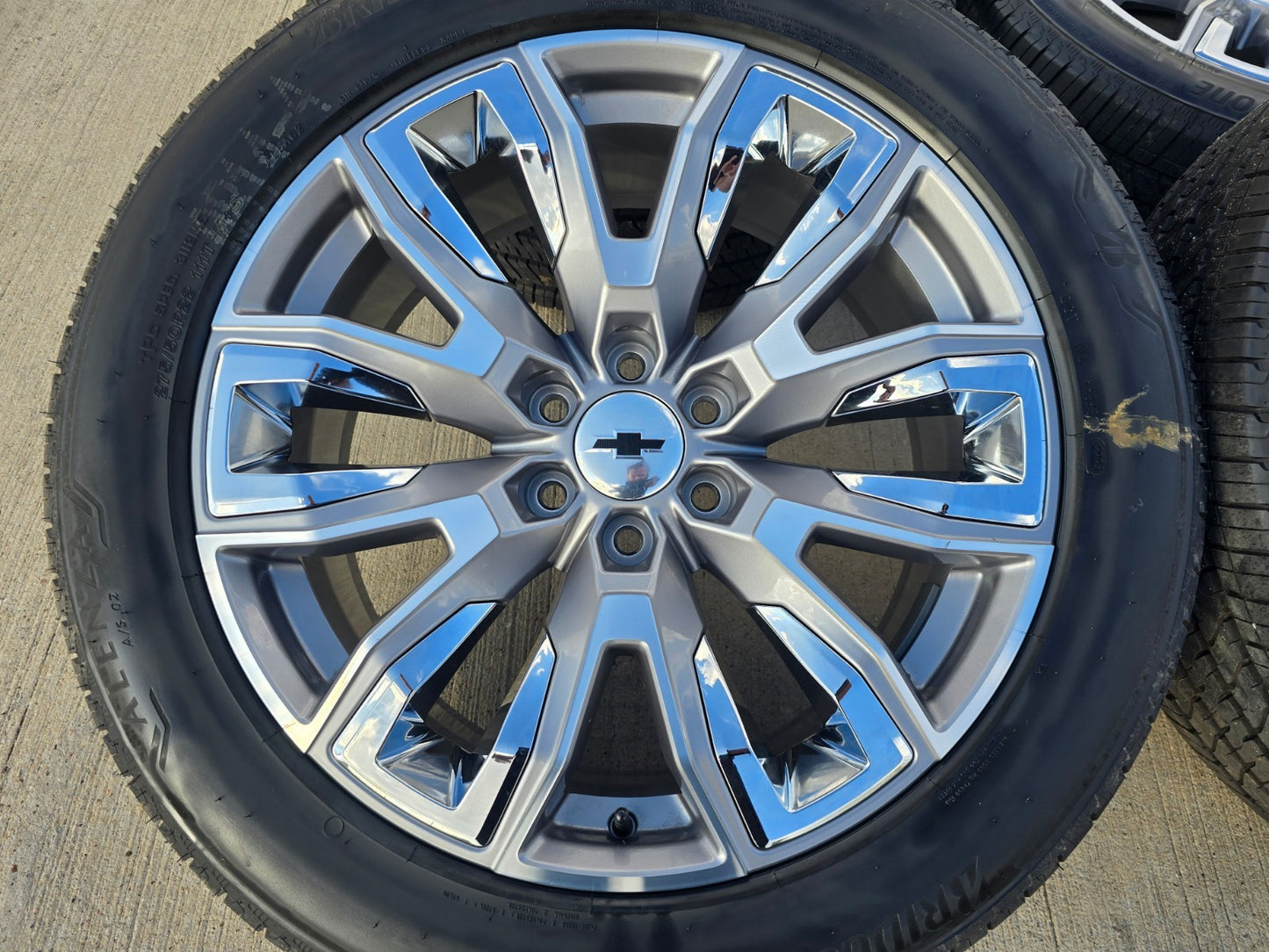 22" GMC Yukon Chevy Tahoe Escalade OEM chrome 95513 14134 wheels rims tires NEW