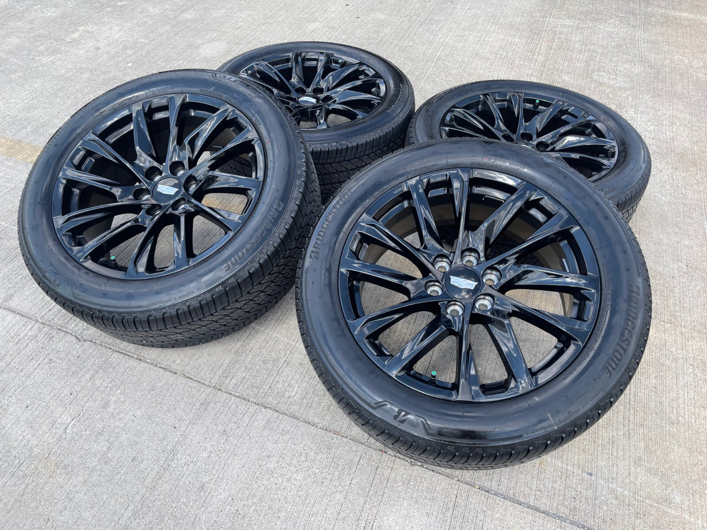 22" Cadillac Escalade black OEM 95027 wheels rims Chevy GMC 2024 2025 NEW