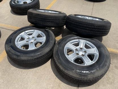 17" Jeep Wrangler Rubicon OEM wheels rims 9216 Gladiator tires MICHELIN