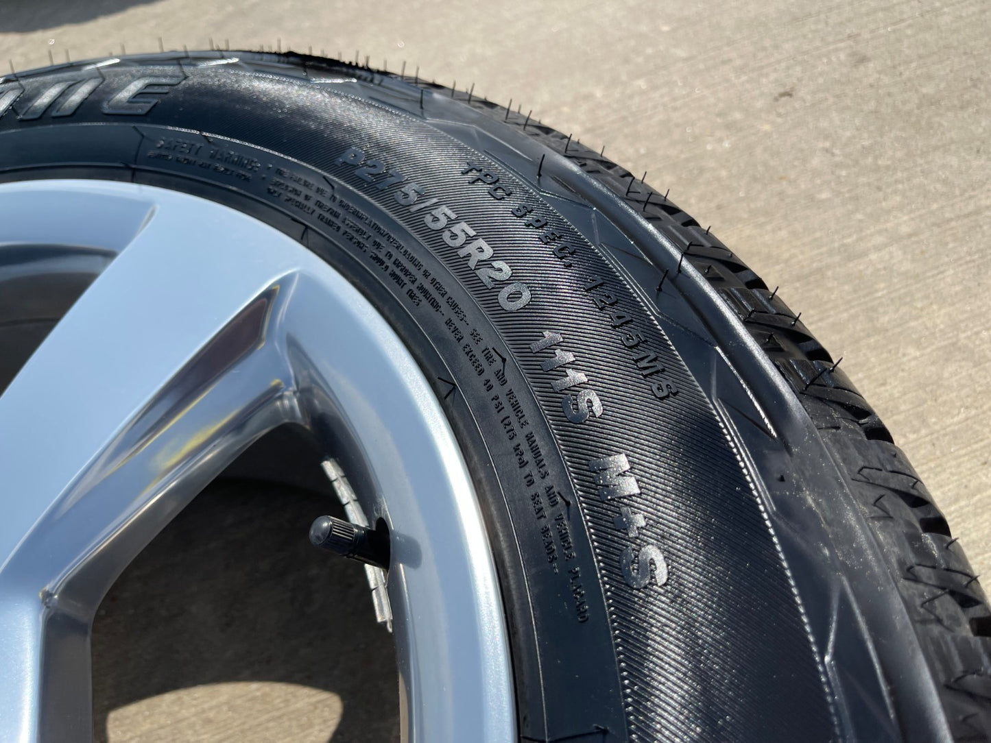 20" Chevy Silverado 1500 Tahoe Suburban OEM wheels rims 5652 BRIDGESTONE