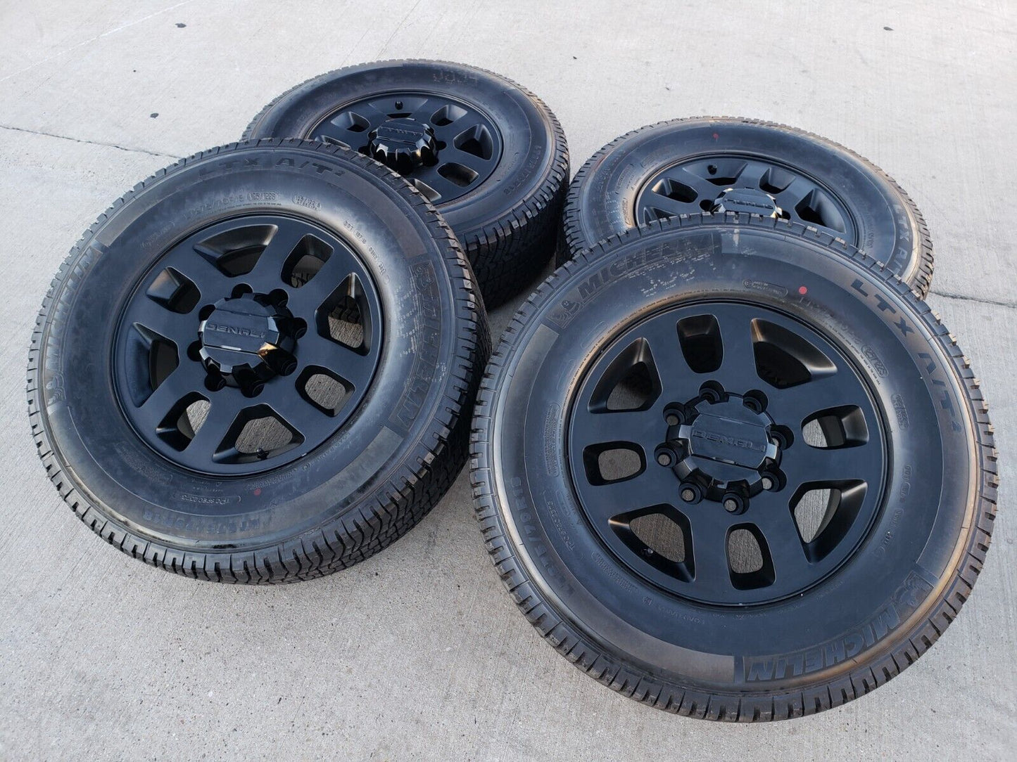 18" GMC Sierra 2500 3500 OEM Chevy 5502 wheels rims MICHELIN NEW