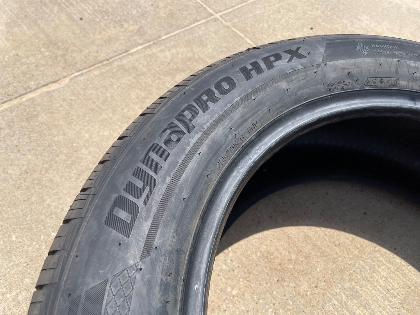 (1) 255/55/20 Hankook Dynapro HPX A/S tire 255/55R20 110V M+S
