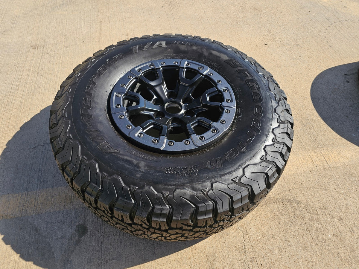 17" Ford F-150 Raptor Bronco R OEM BEADLOCK 51222 rim wheel 37" BFG spare