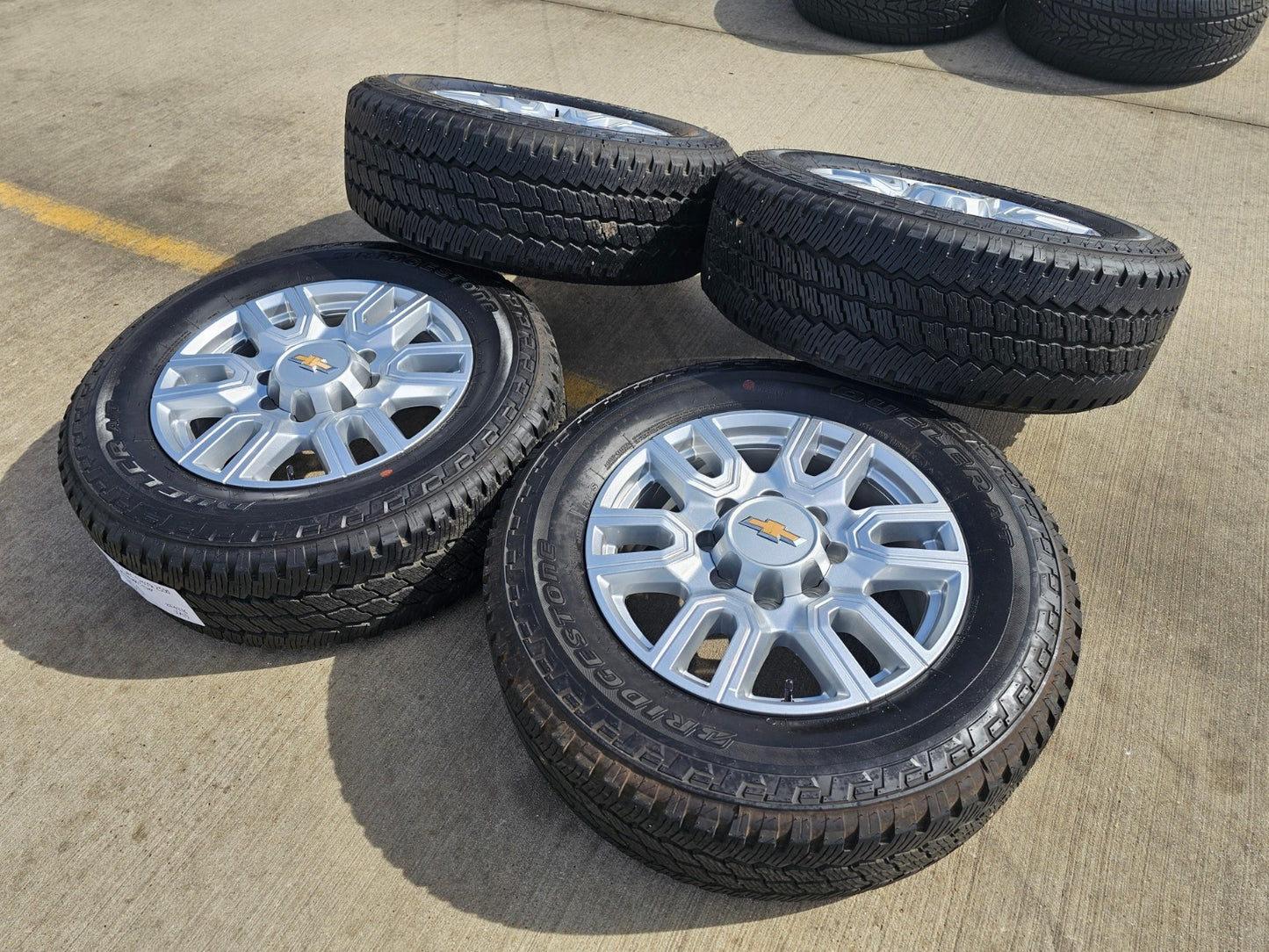 20" GMC Sierra AT4 2500 3500 OEM wheels rims 5950 Silverado BRIDGESTONE DUELER