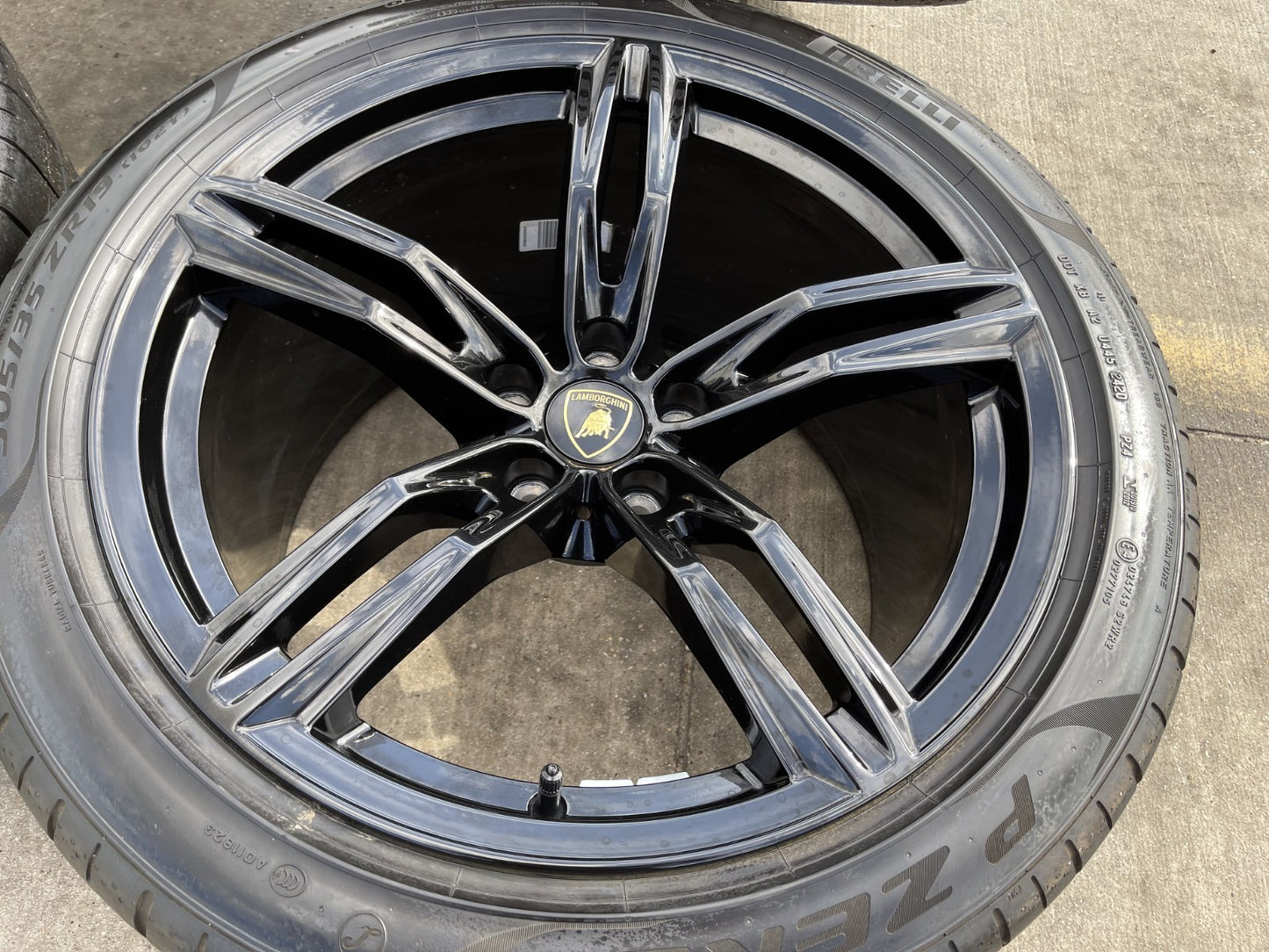 19" Lamborghini Huracan EVO LP580 OEM wheels rims 2020 2021 2022 2023 2024 2025