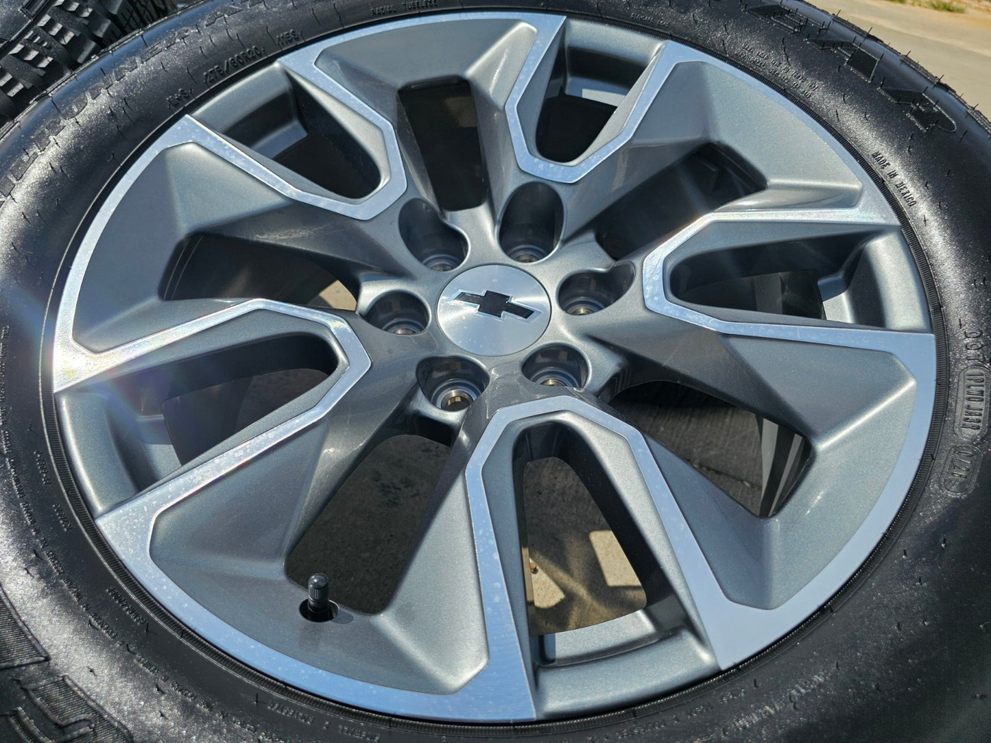 20" Chevy Silverado 1500 Tahoe OEM 5915 5916 wheels rims SET 2026 GOODYEAR