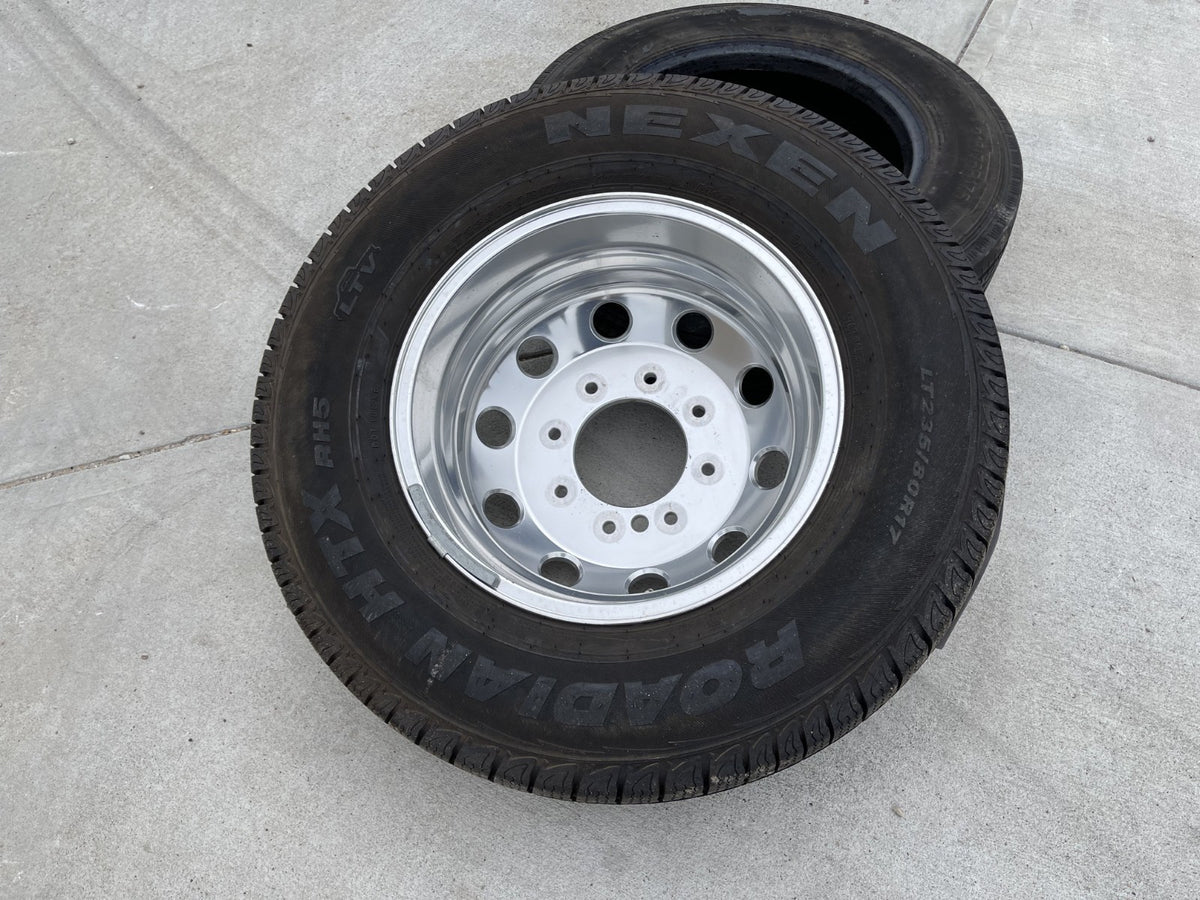 (1) 17" Dodge Ram 3500 Dually Laramie 8x200 REAR wheel rim 2702 OEM tire NEXEN