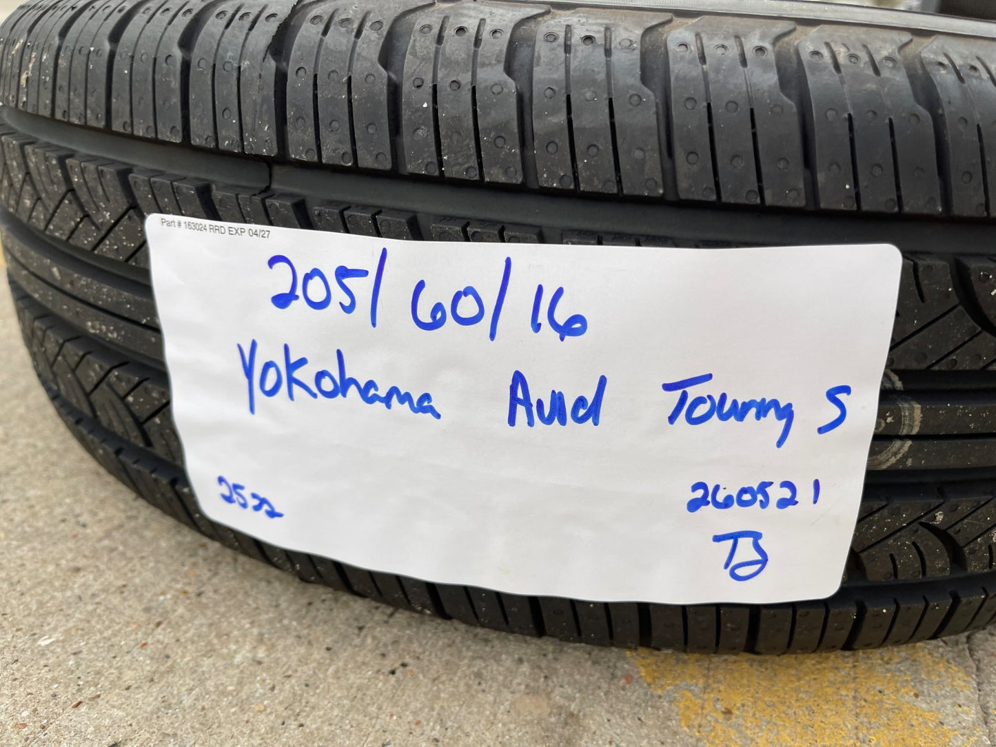 (1) 205/60/16 Yokohama Avid Touring S tire P205/60r16 NEW
