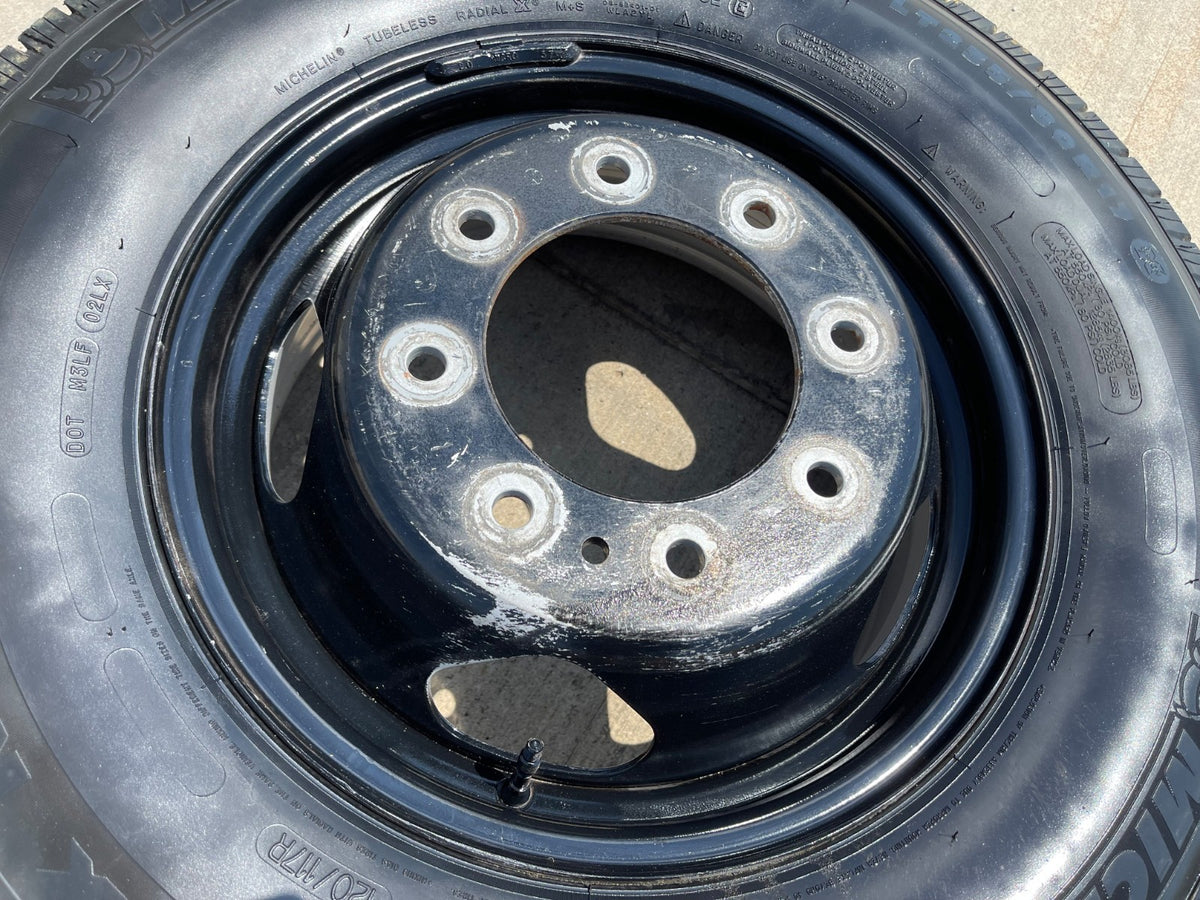 (1) 17" Chevy Silverado GMC Sierra 3500 Dually rim wheel OEM 8094 SINGLE