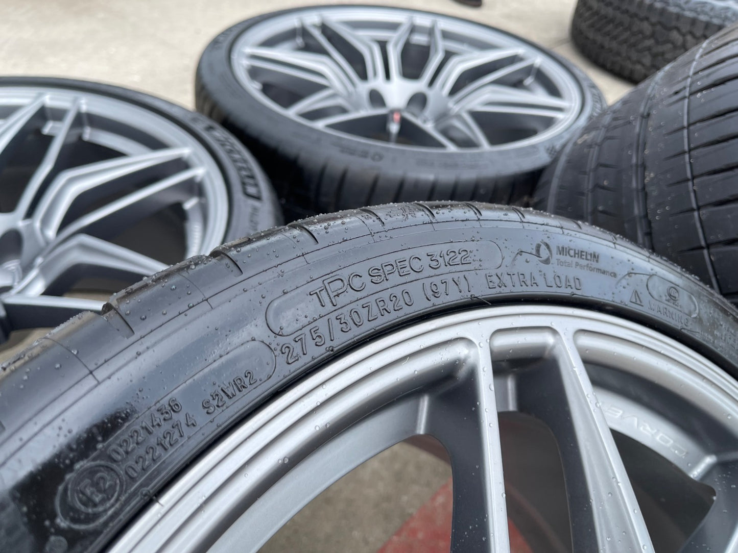 20" + 21" Chevy Corvette Z06 C8 OEM wheels rims 95580 95581 tires MICHELIN NEW