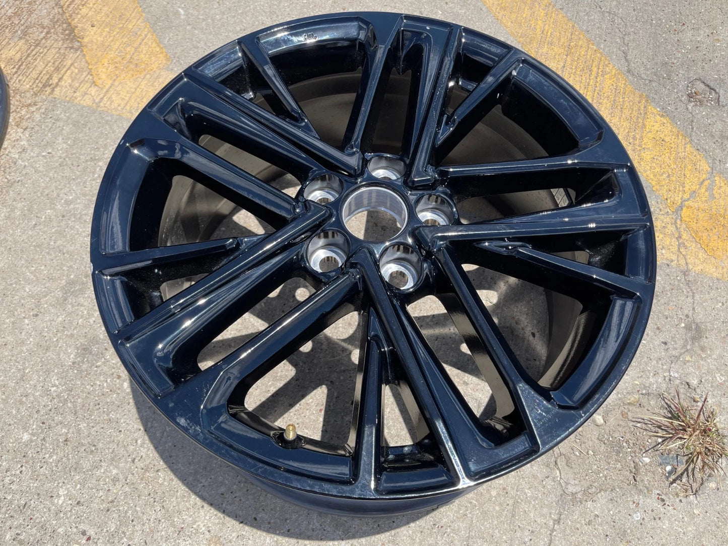 18" Toyota Camry XSE OEM 95968 wheel rim 2022 2023 2024 2025 2026