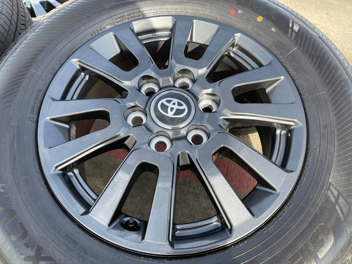 18" Land Cruiser Tundra Sequoia 4Runner GX550 OEM 95953 wheels rims tires NEW