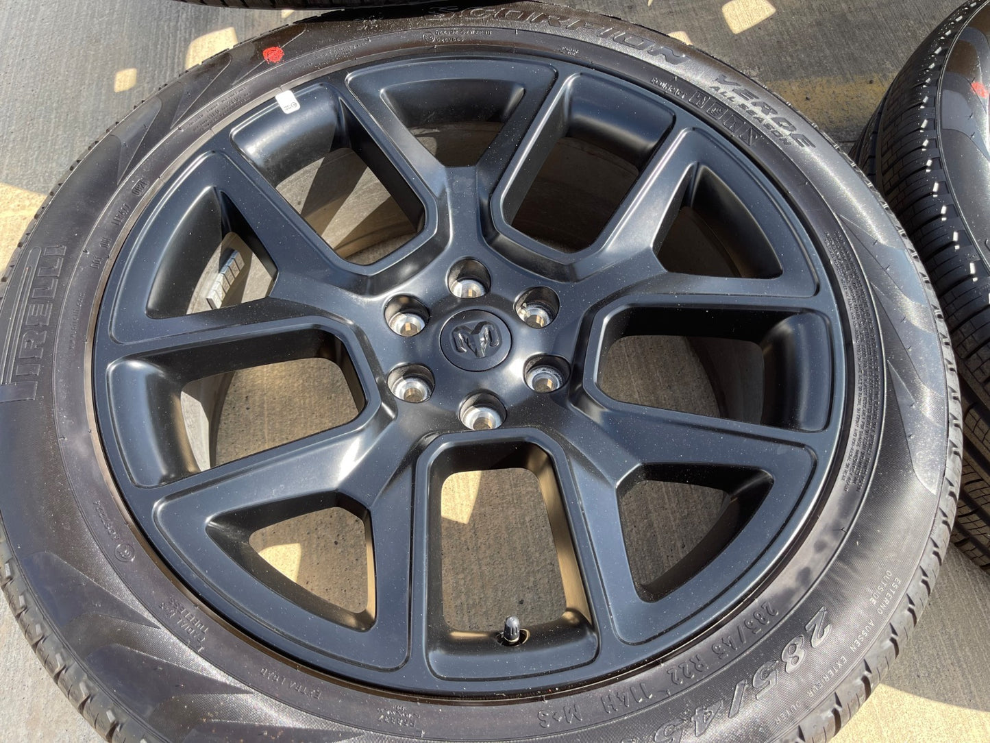 22" Dodge Ram 1500 OEM LIMITED Laramie wheels rims SET 2725 2684 PIRELLI NEW