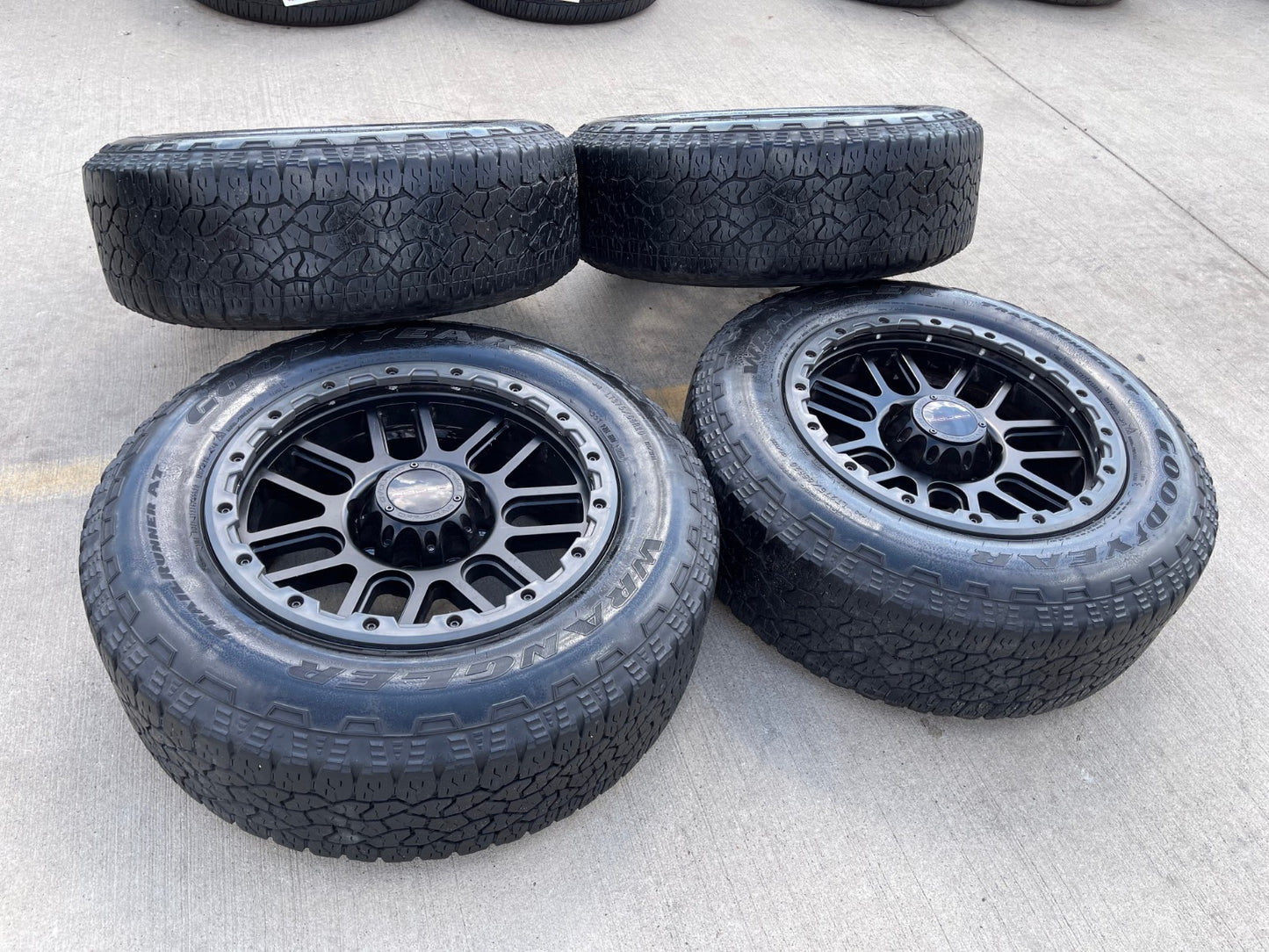 20" Ford F-250 F-350 ROUSH OEM rims wheels tires GOODYEAR