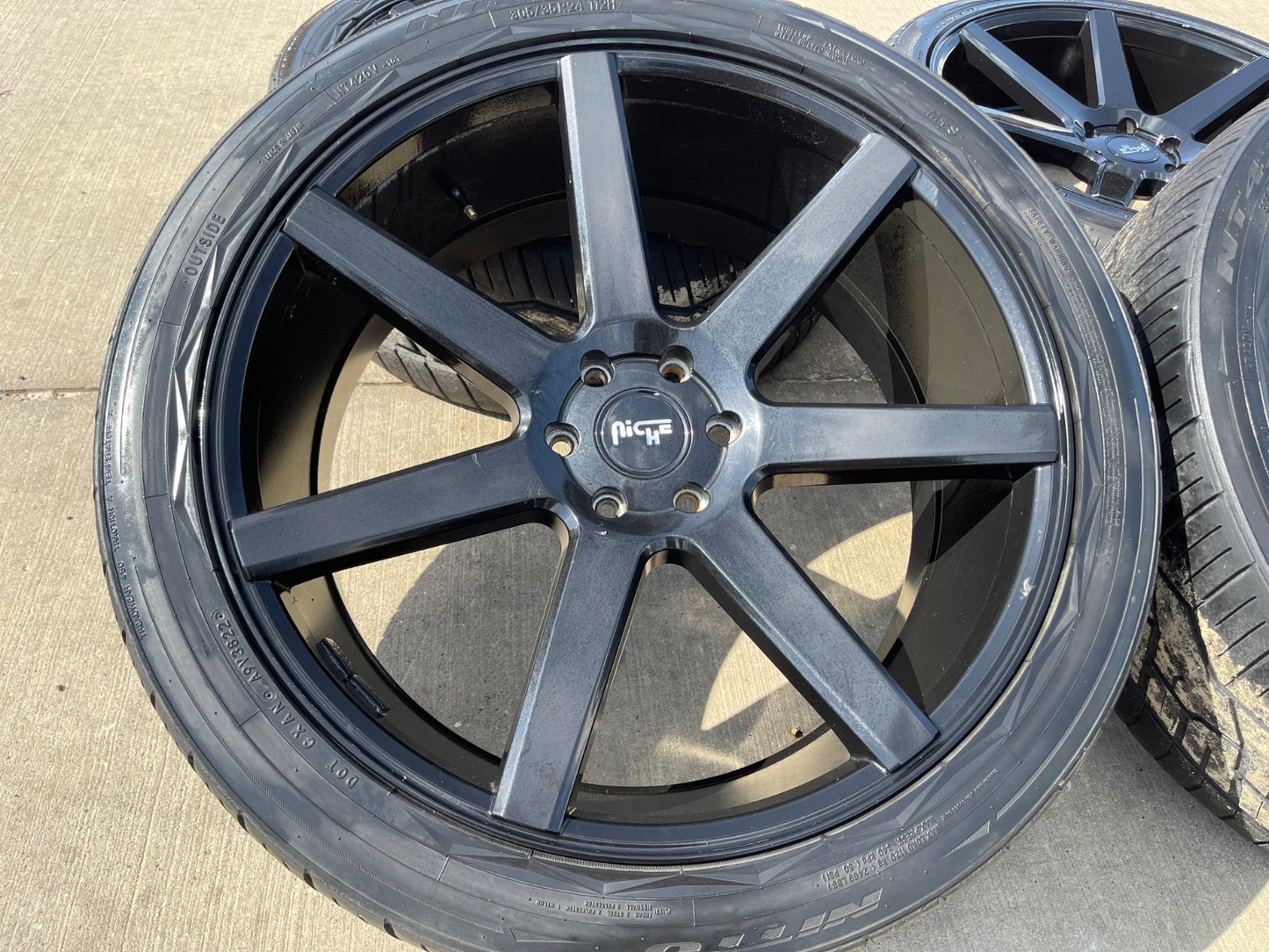 24" 24x10 Niche Ford F-150 rims wheels Expedition FITS 2004-2027