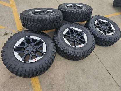 17" Jeep Wrangler Rubicon OEM Black wheels rims Gladiator 9219 tires