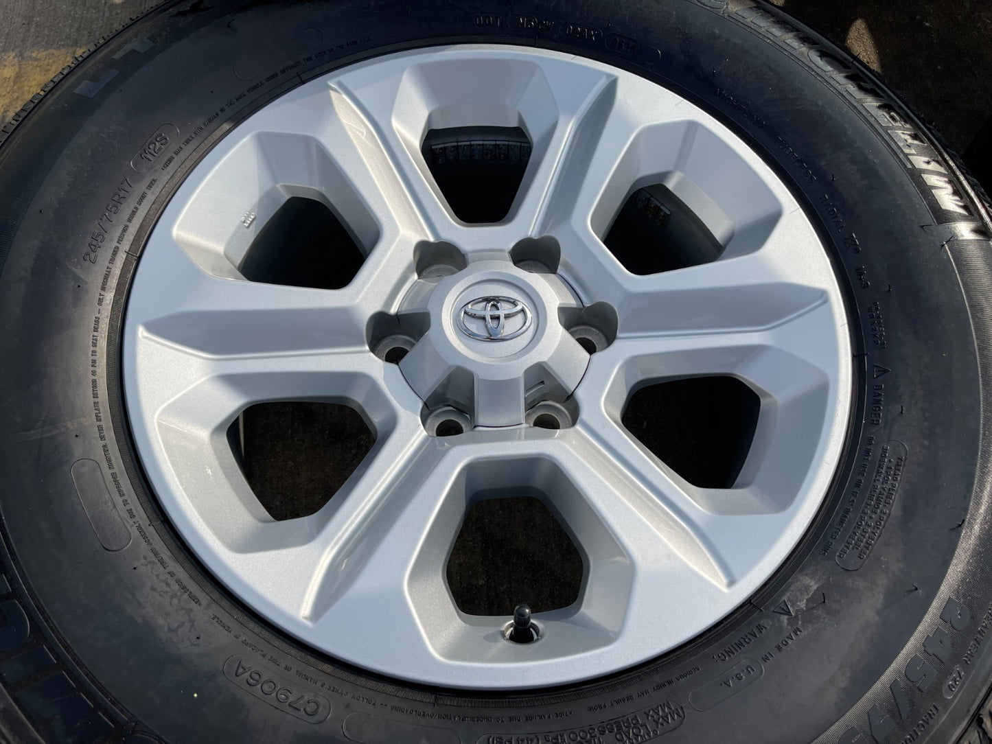 17" 4Runner Toyota Tacoma OEM wheels rims 75153 FJ MICHELIN DISCOUNTED
