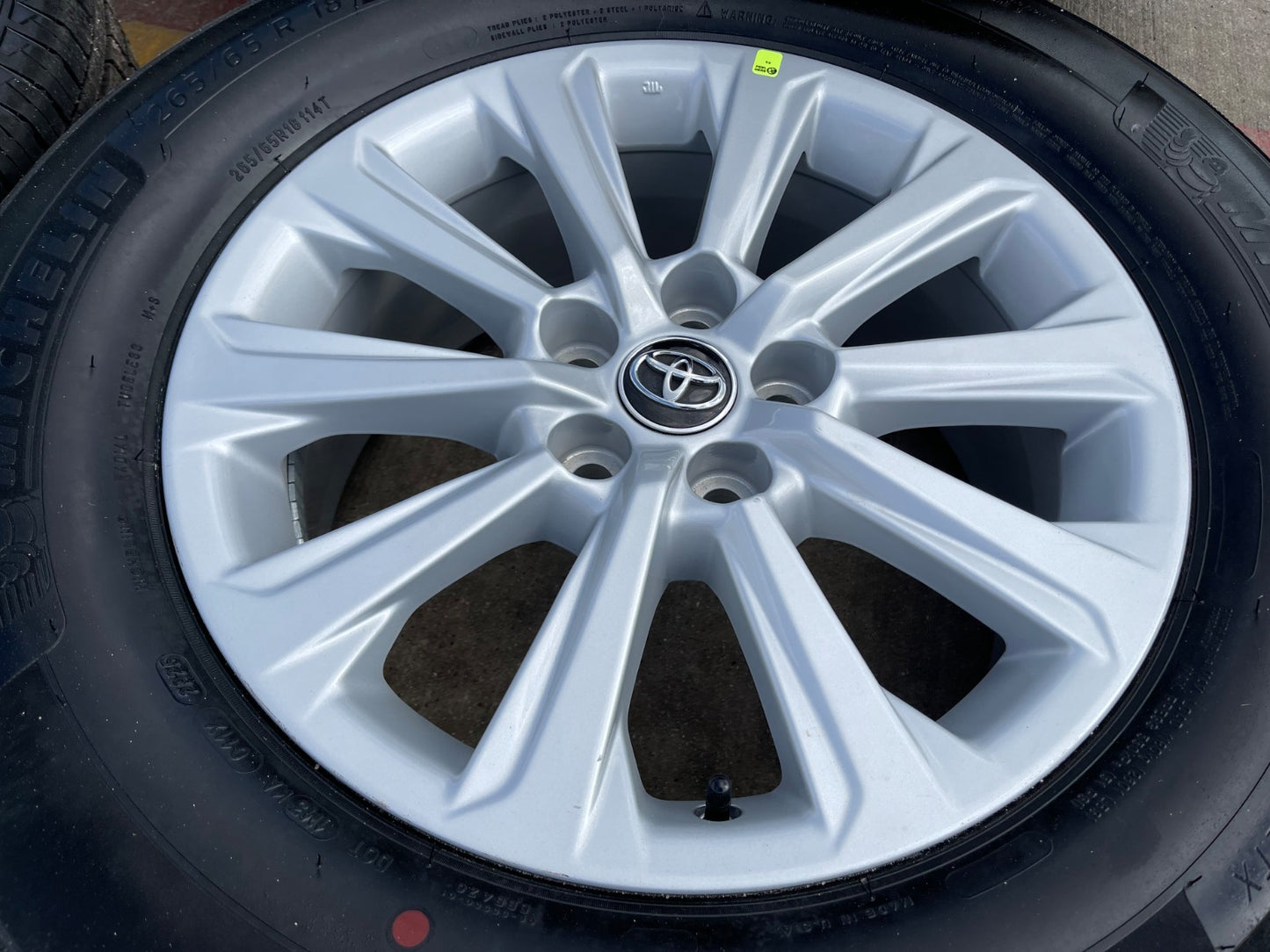 18" Toyota Grand Highlander OEM 10525 wheels rims tires Lexus TX350 NEW MICHELIN