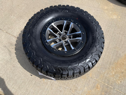 17" Jeep Wrangler 392 Gladiator Rubicon OEM 9329 BEADLOCK wheel rim BFG 35" NEW