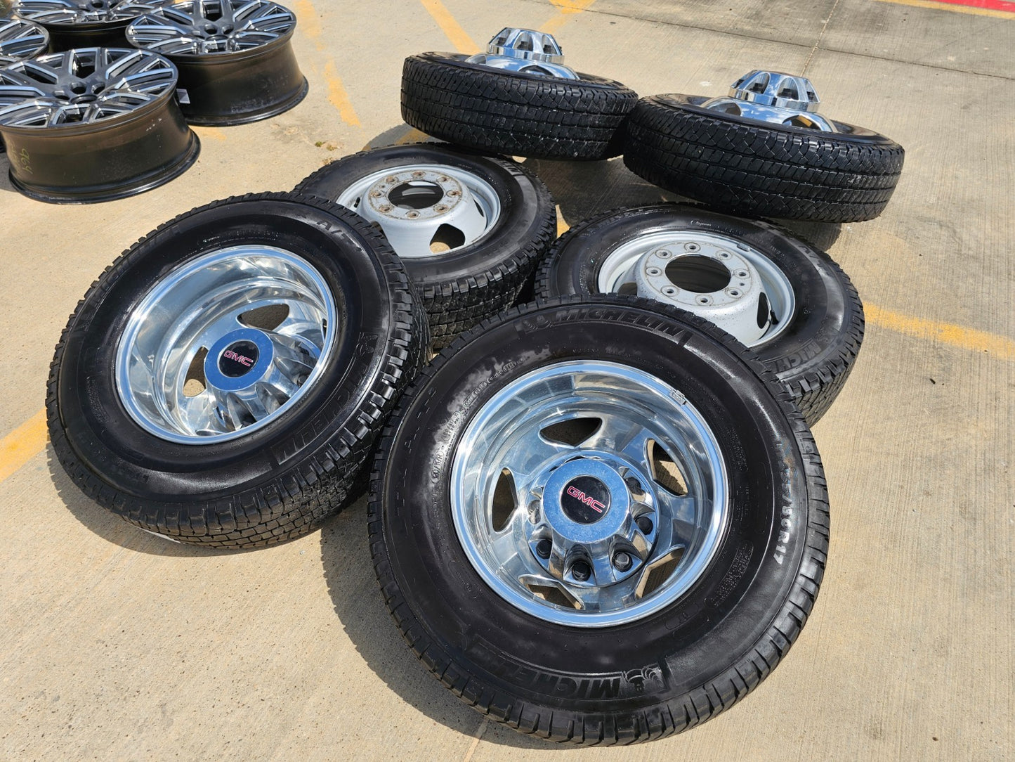 17" Chevy Silverado GMC Sierra 3500 Dually rims wheels OEM 5519 5520 MICHELIN