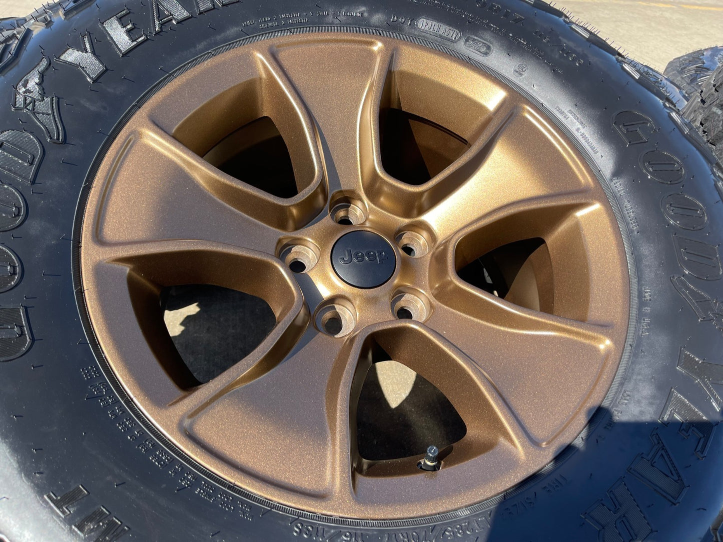 (5) 17" Jeep Wrangler Rubicon OEM 96226 wheels rims Gladiator GOODYEAR 33" NEW