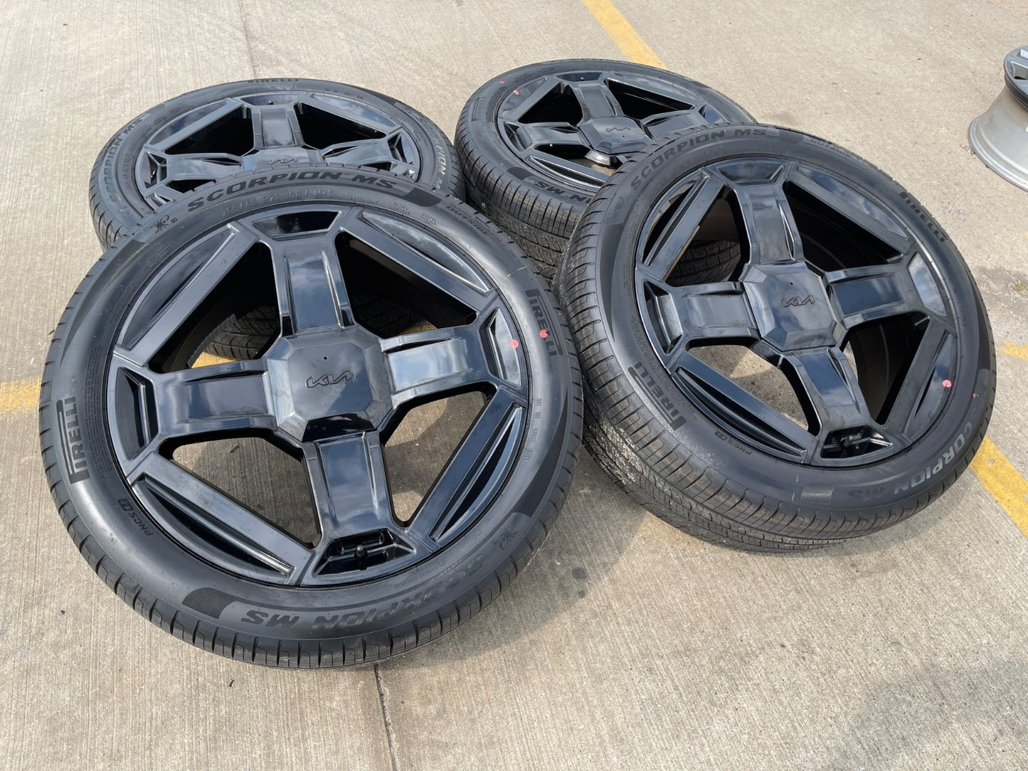 21" Kia Telluride Prestige OEM wheels rims Sorento Sedona 2025 2026 2027 NEW