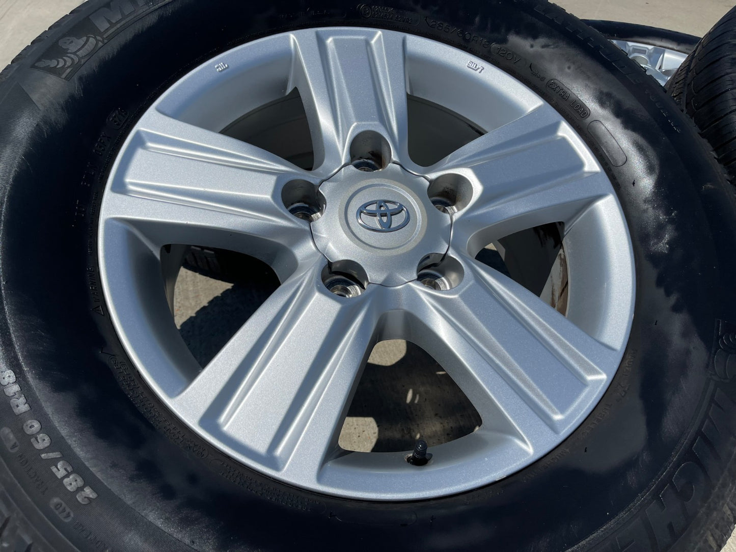 18" Toyota Land Cruiser Tundra Sequoia TRD OEM 69618 wheels rims 5x150 MICHELIN