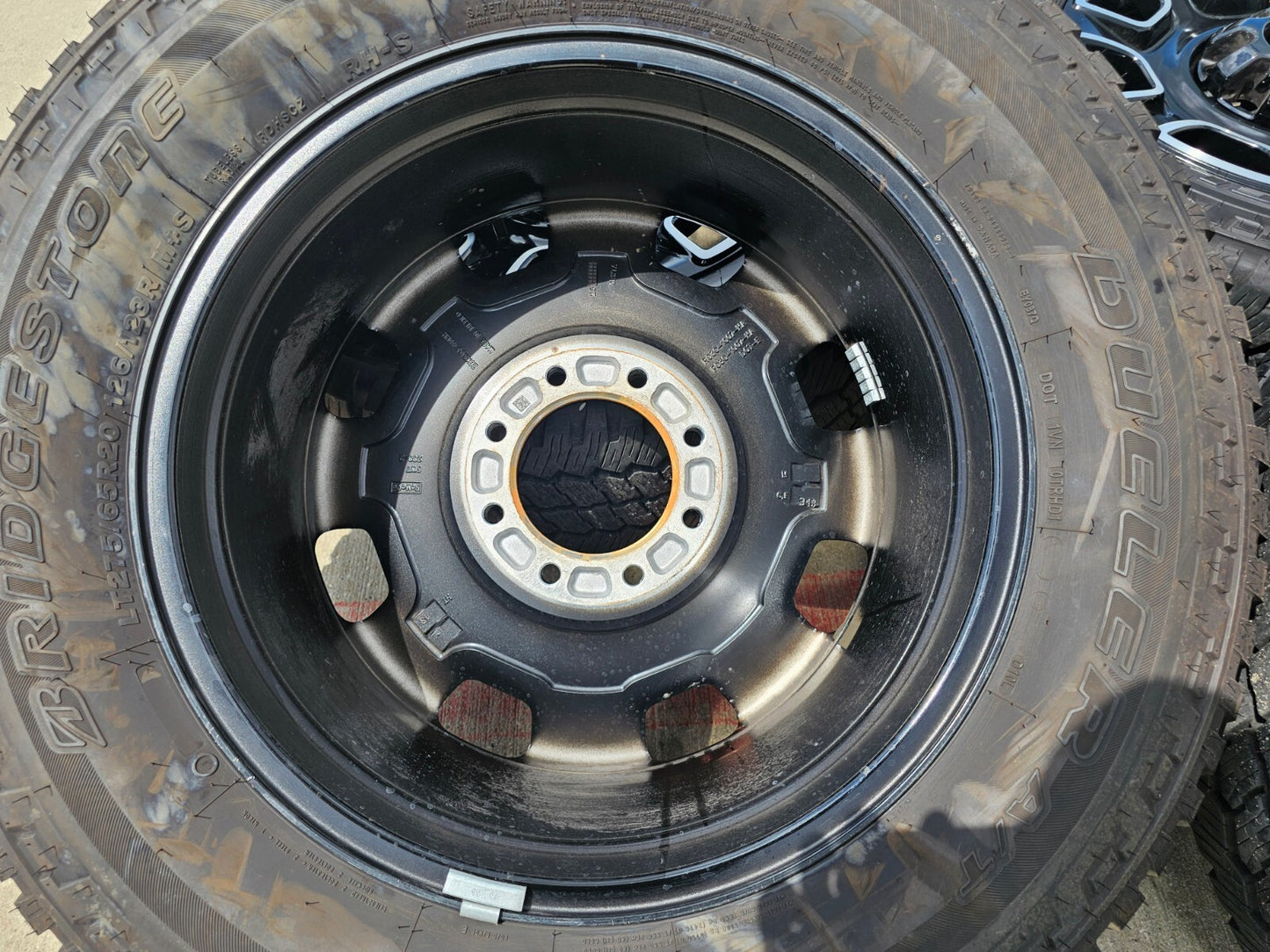 20" Ford F-250 F-350 OEM Lariat Platinum wheels rims 10486 tires 2024 2025