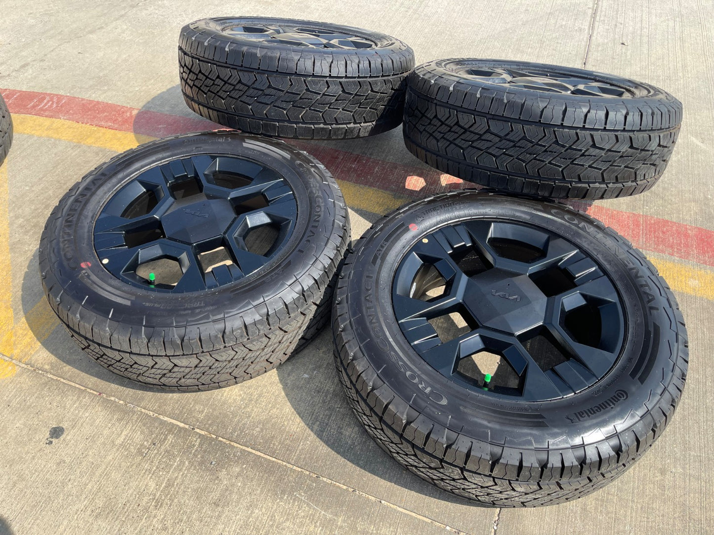 18" Kia Telluride X-PRO OEM wheels rims Sorento Sedona SET 2026 2027 NEW