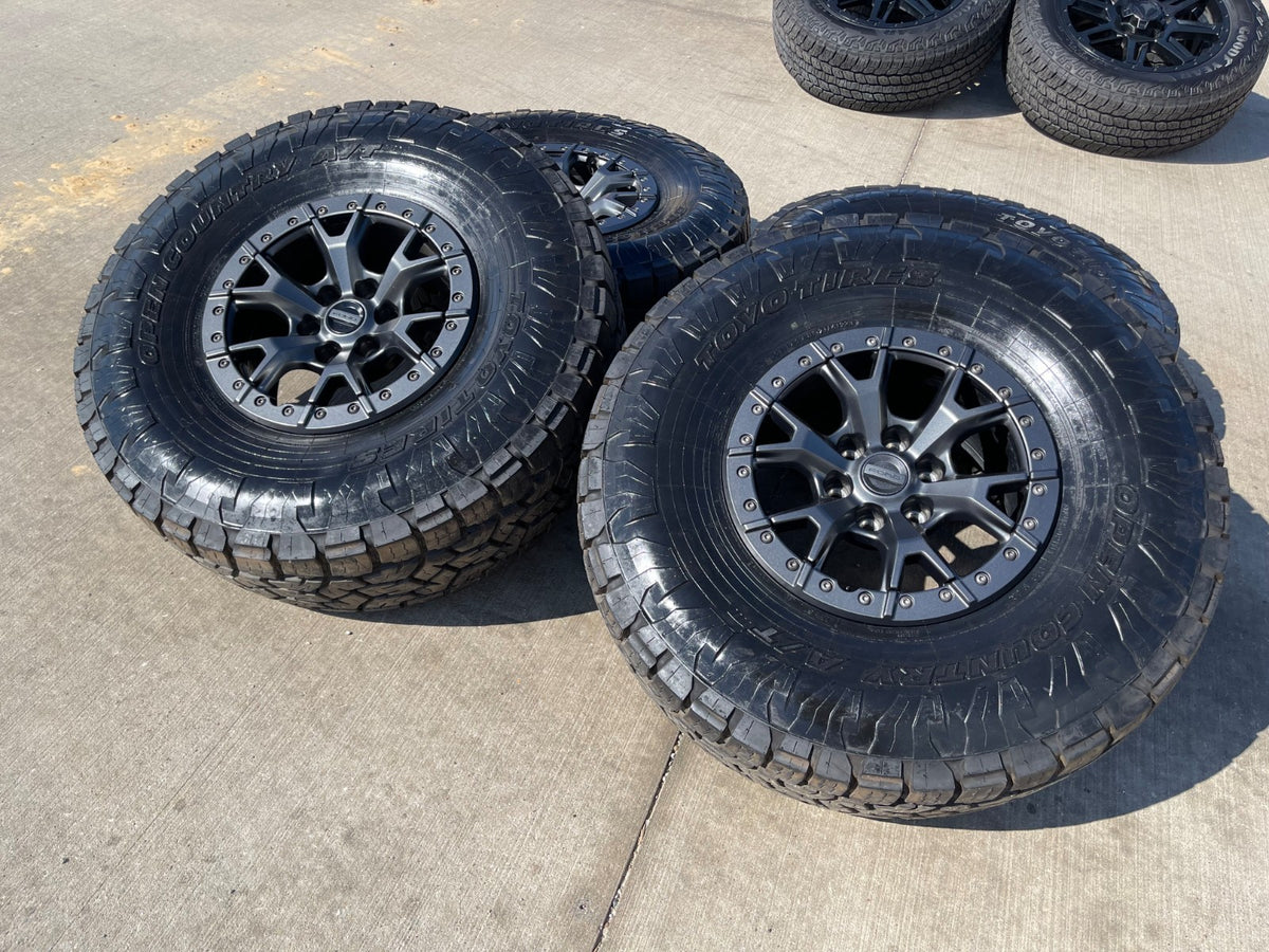 17" Ford F-150 Raptor R OEM BEADLOCK 10460 rims wheels 37" tires SET TOYO